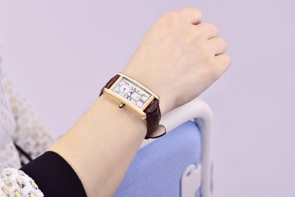 Luxury Classic Tank Quartz Retro Vintage Style Casual Business Women’s Watch
