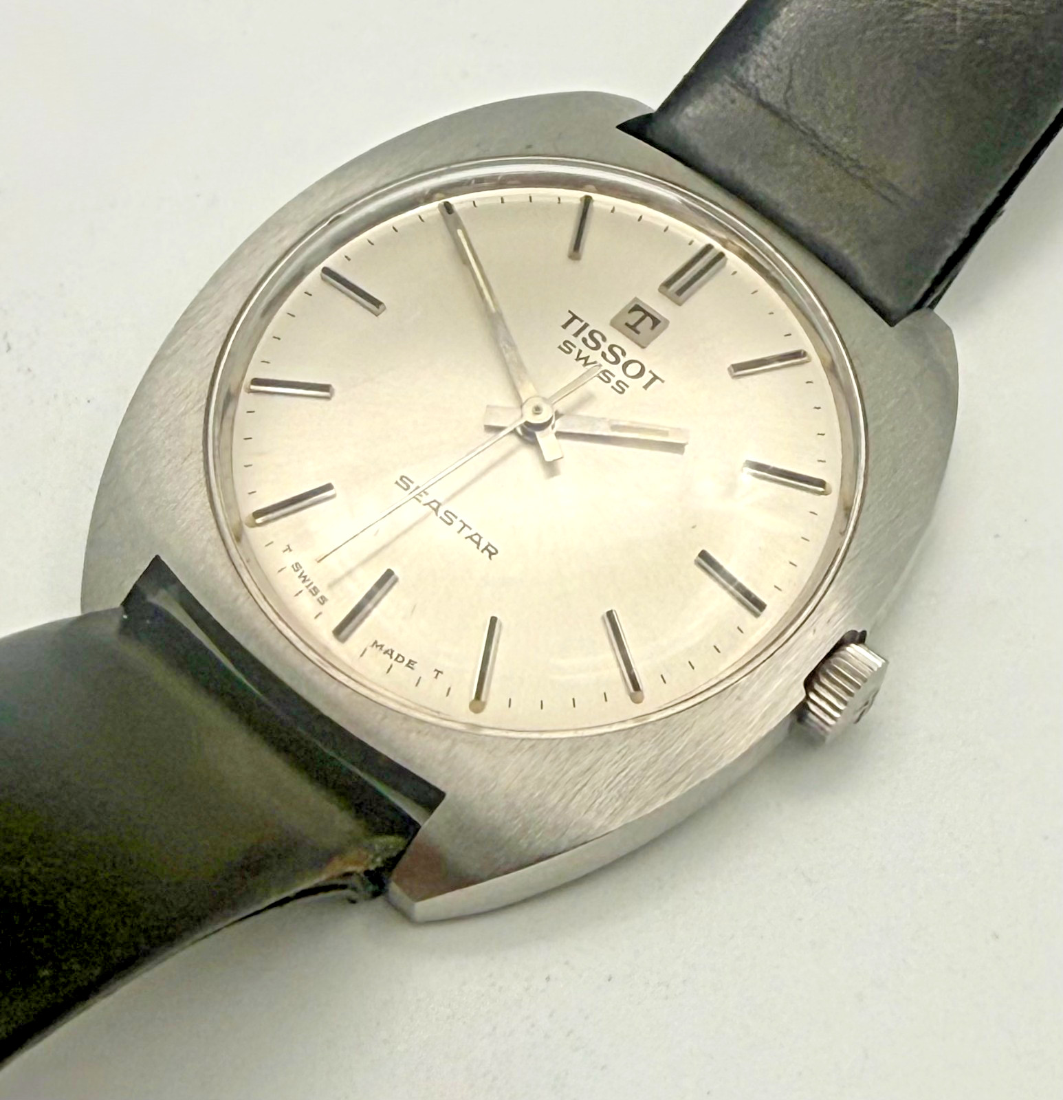 Vintage 1970s Tissot Seastar Swiss Hand Wind Men’s Watch OG Crown Strap & Buckle