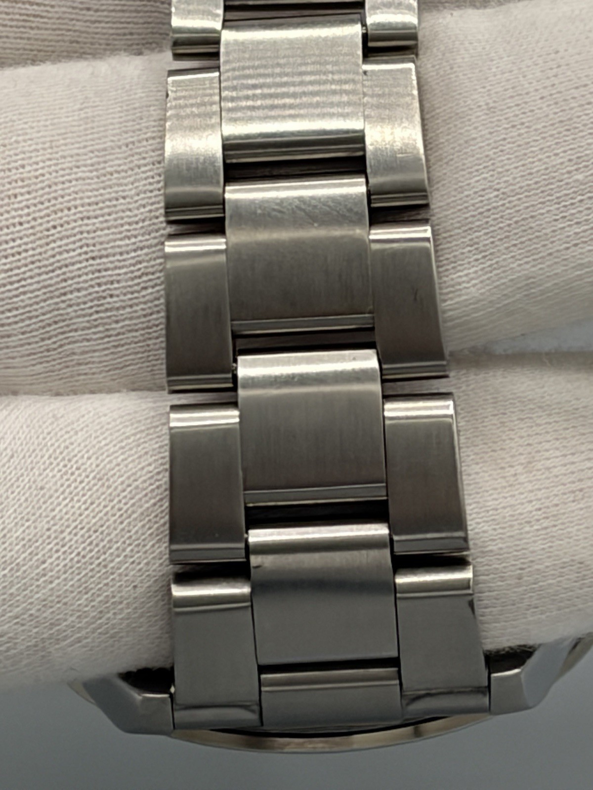 2002 Rolex Explorer II 16570 (Black Dial) Y Serial – Fresh Service, Unworn Since