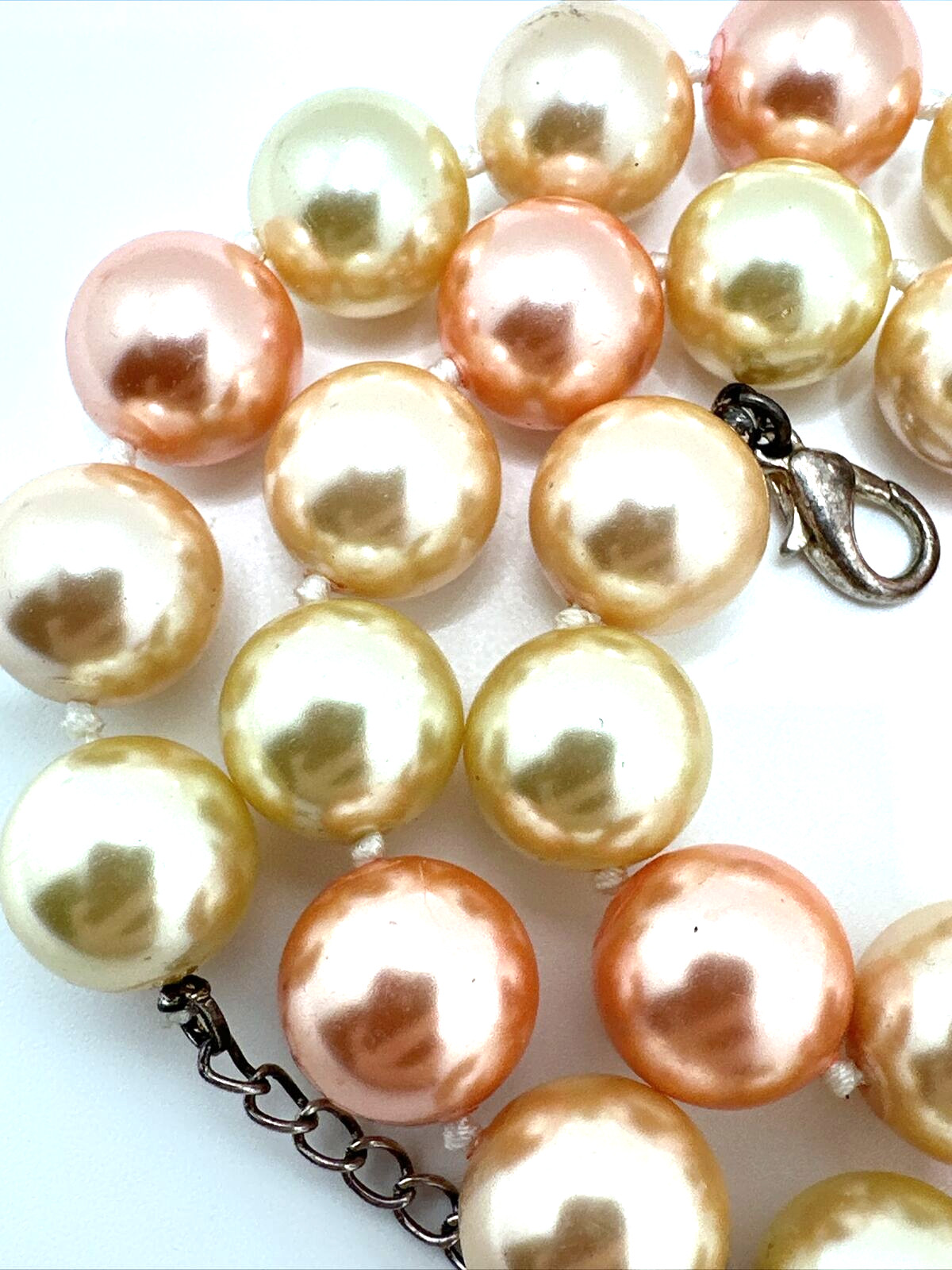 Pastel Peach Pink & Cream Choker Necklace Faux Pearl Glass Bead Statement 18”