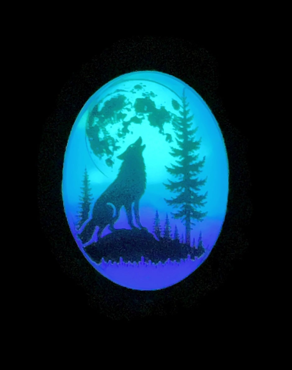 Wolf Howling at the Moon Aqua Blue Purple/Violet Glow in the Dark Necklace