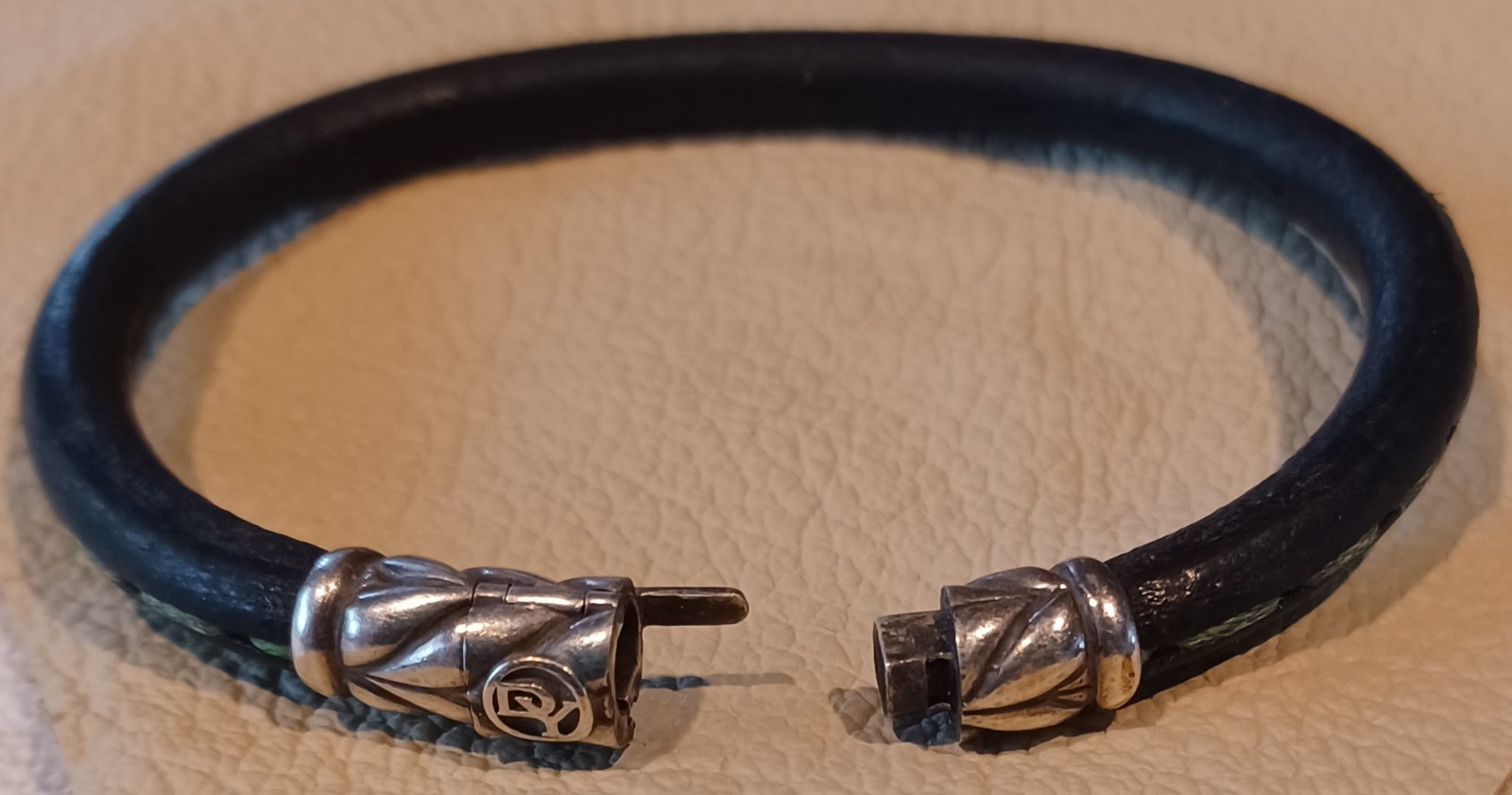 David Yurman Mens Chevron Woven Rubber Sterling Silver Clasp 8-8.5 Hard to Find
