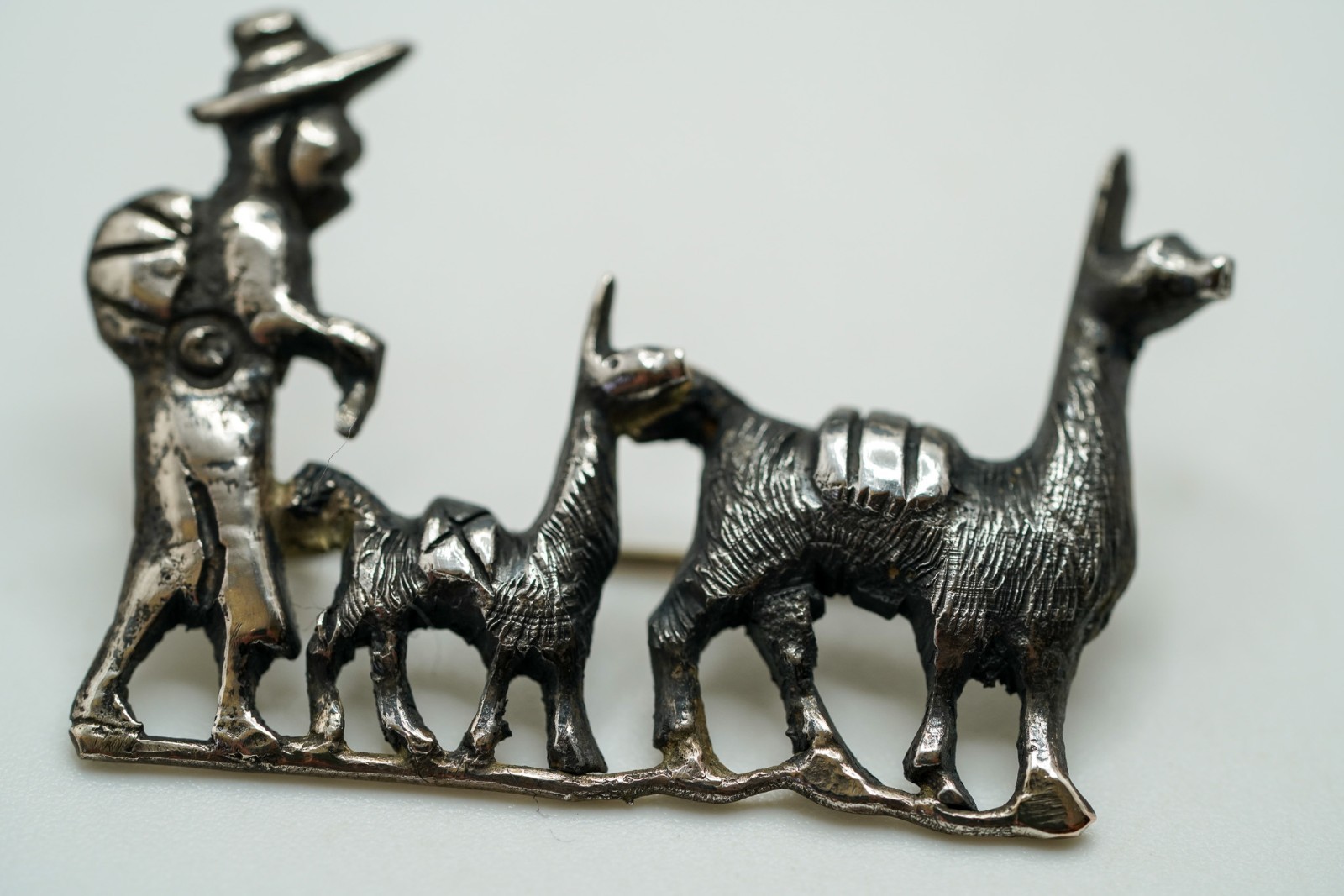 Vintage Sterling Silver LLAMA FARMER Brooch 3.6cm JB49