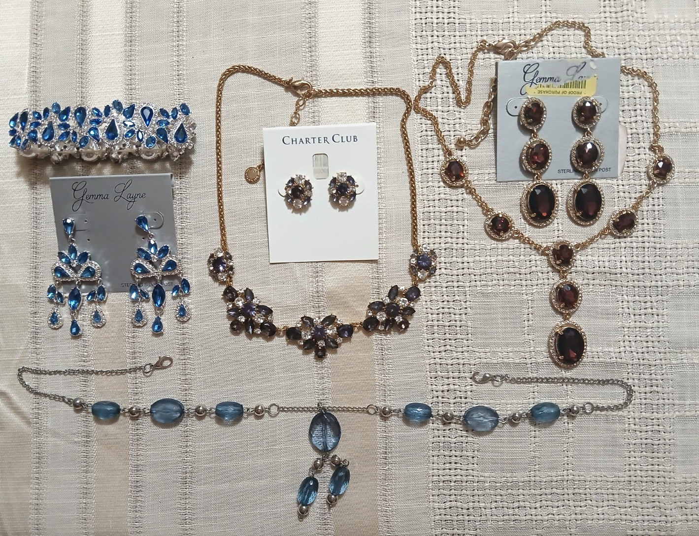 BEAUTIFUL CHARTER CLUB Purple & Blue LAYERED Gold Tone NECKLACE & EARRINGS SET