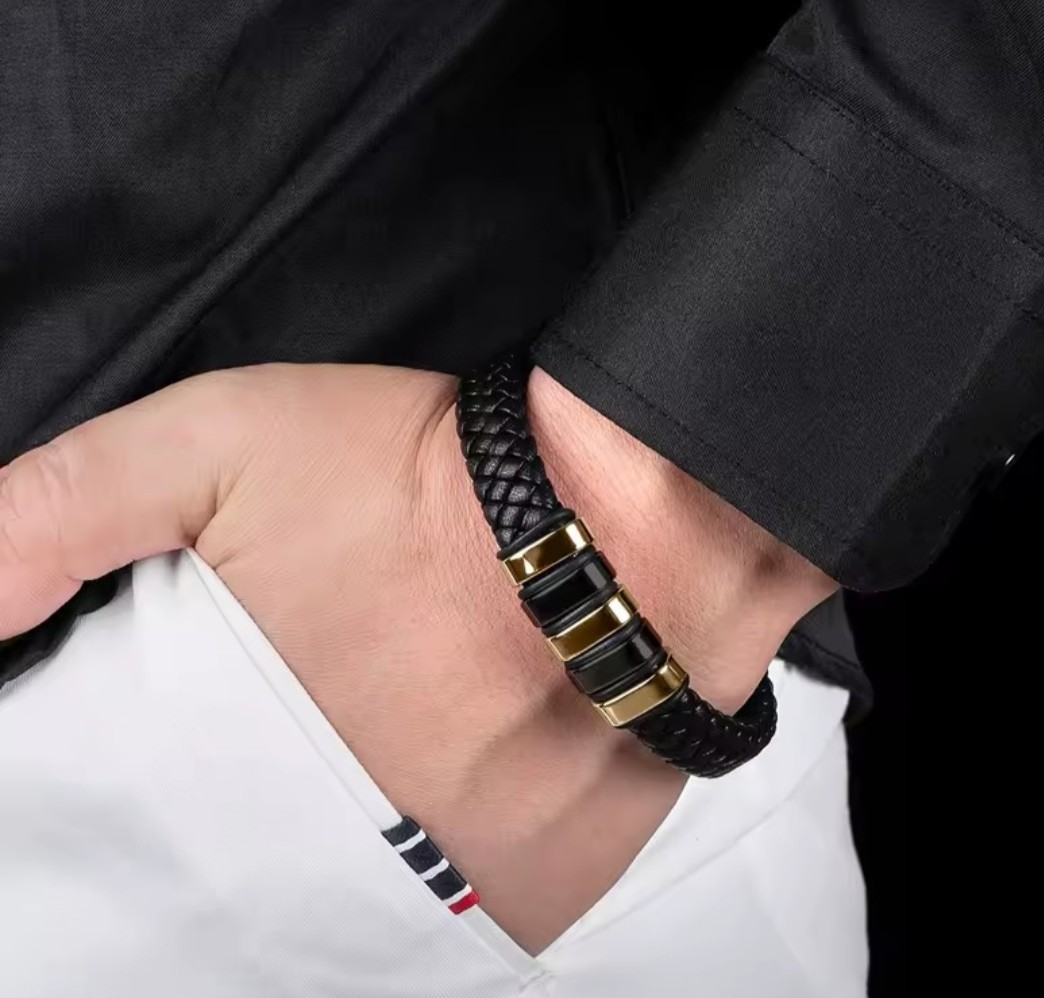 Men’s Genuine Leather Bracelet Stainless Steel Custom Engravings Jewelry