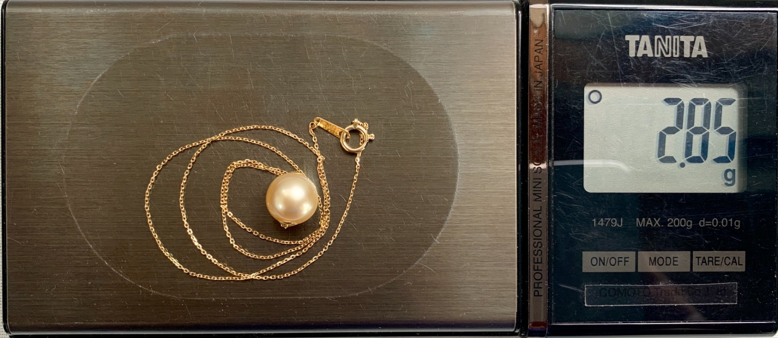 10.6mm Round Gold South sea pearl Pendant Necklace 18Kt Yellow Gold,17″