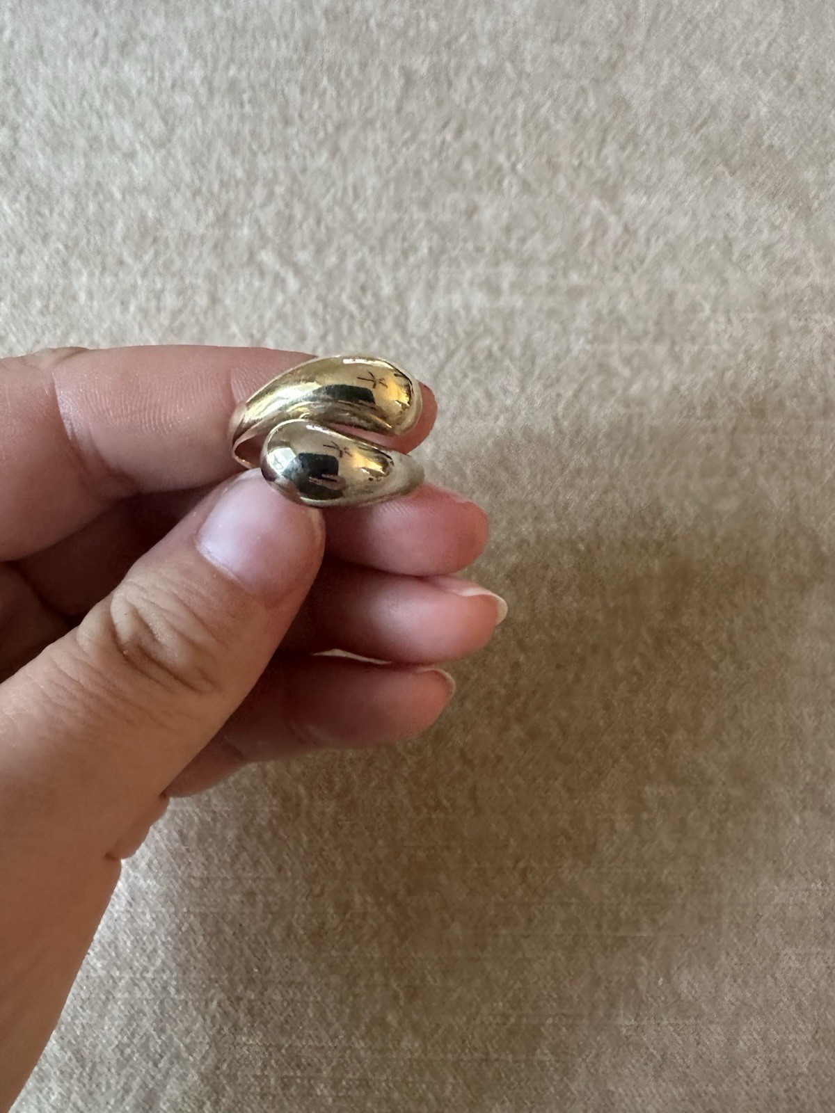 1 Week Melt Sale – Vintage 14K Two Tone YG And WG Yin Yang Ring, Sizeable 9.5