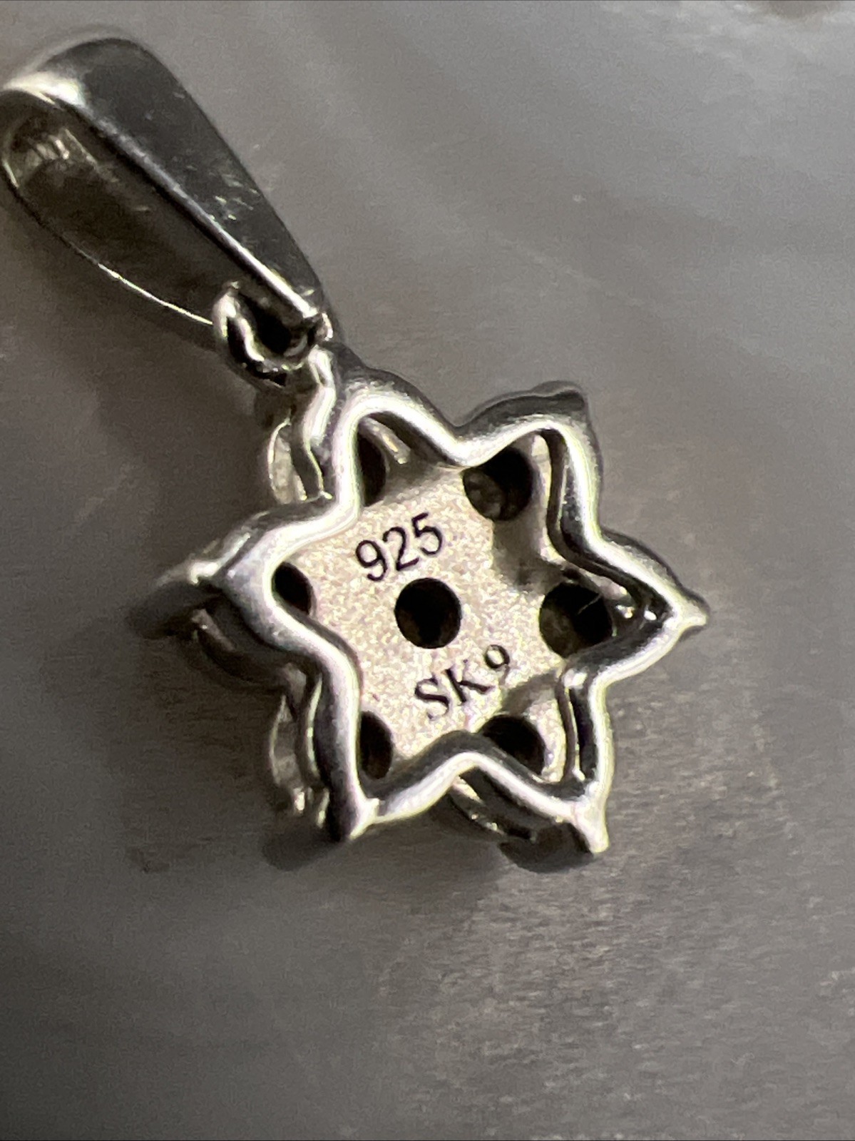 SK9 Allure Gems Platinum 925 Sterling Silver Genuine Diamond Floral .6” Pendant