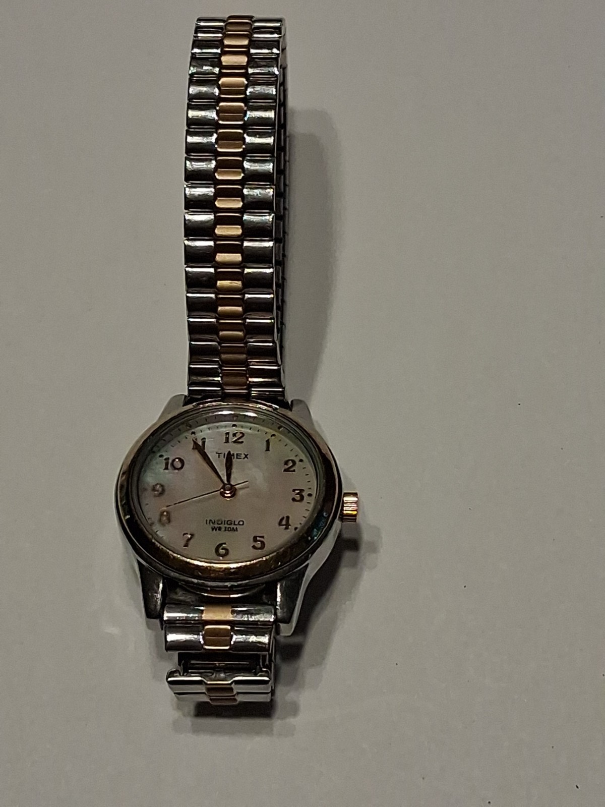 Timex Essex Avenue Women’s Watch Two-Tone/Mother of Pearl USED See Details