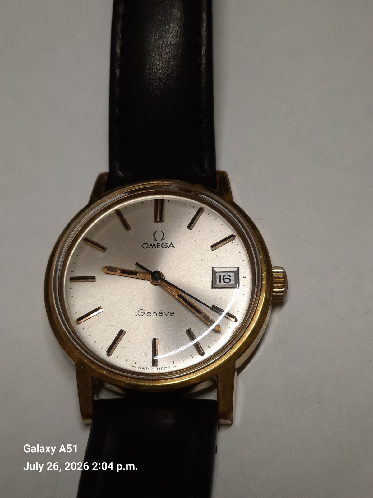 VINTAGE OMEGA GENEVE 17J, 613, MAN WIND, DATE @ 3 RUNS