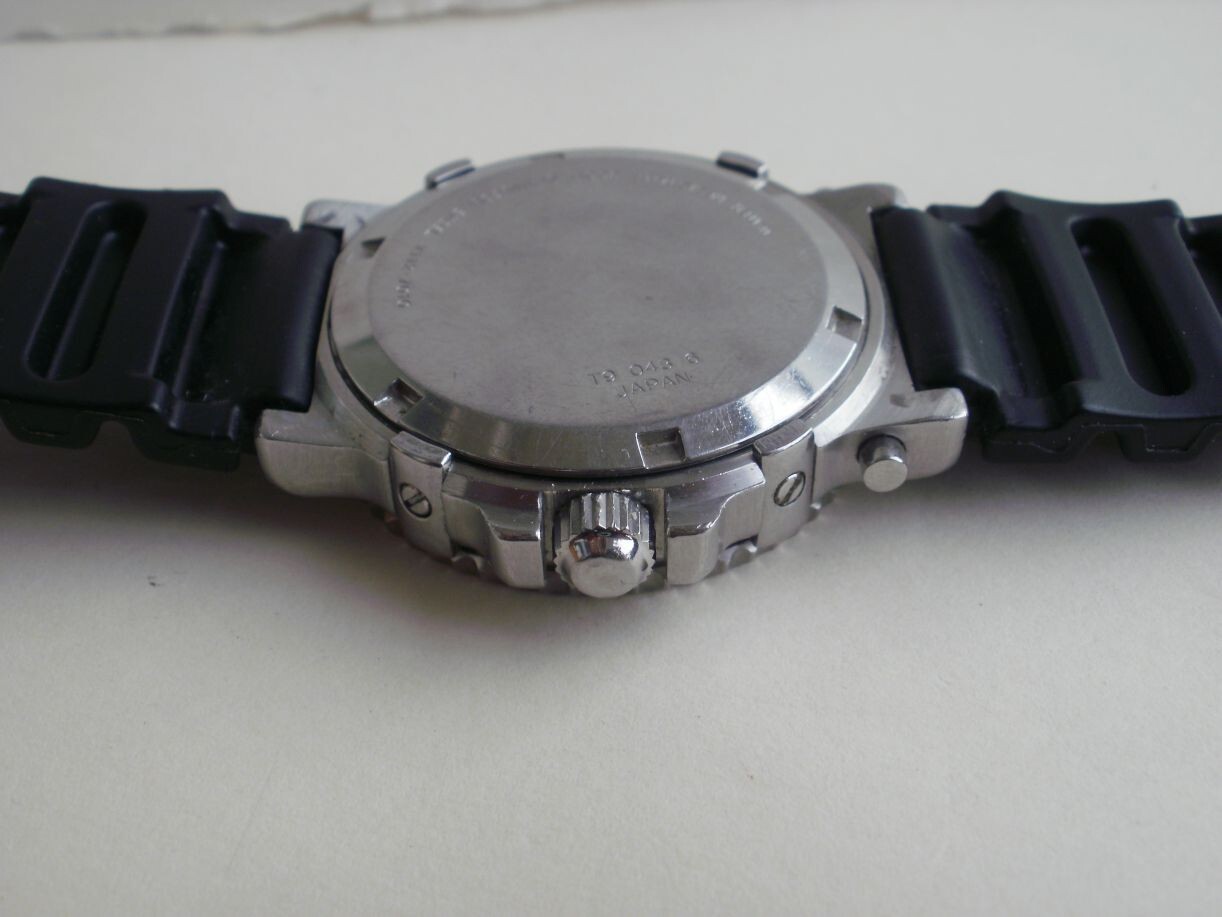 Yema Navygraf 300m. men’s ref.T9 043 6 original diver quartz vintage wrist watch