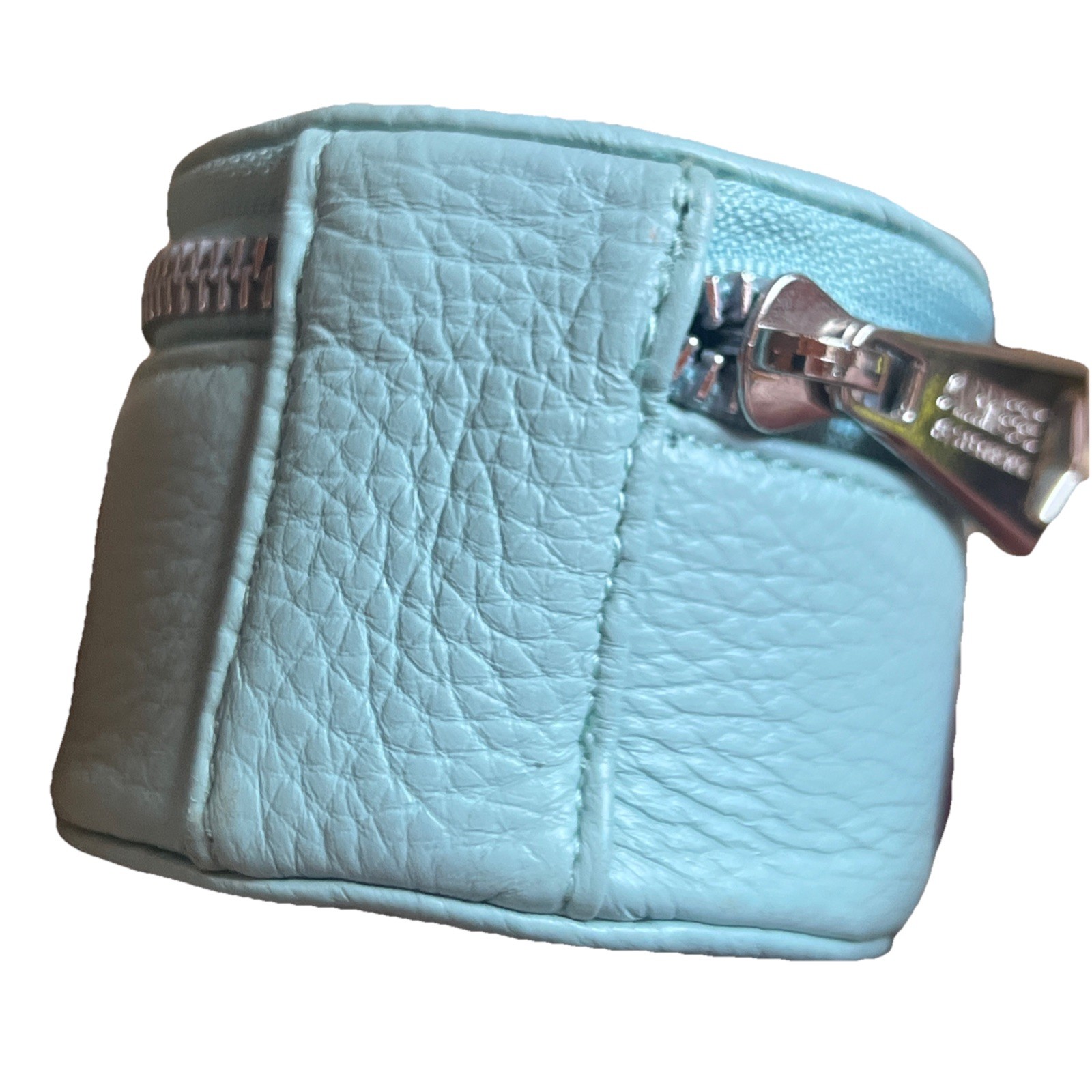 AIMEE Kestenberg Pale Blue Round Leather Silver Zip Compact Travel Jewelry Case
