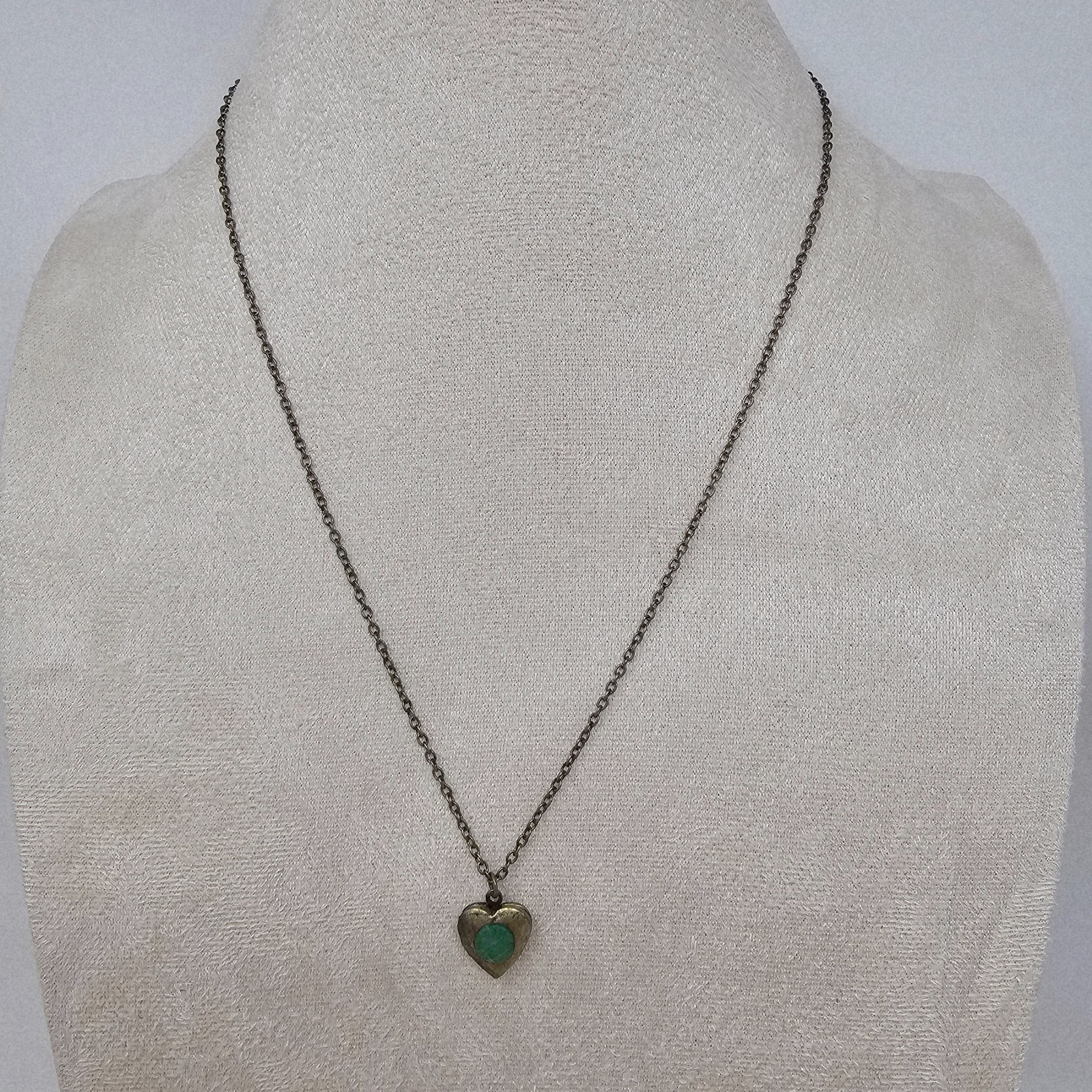 Vintage Locket Green Heart Pendant Necklace