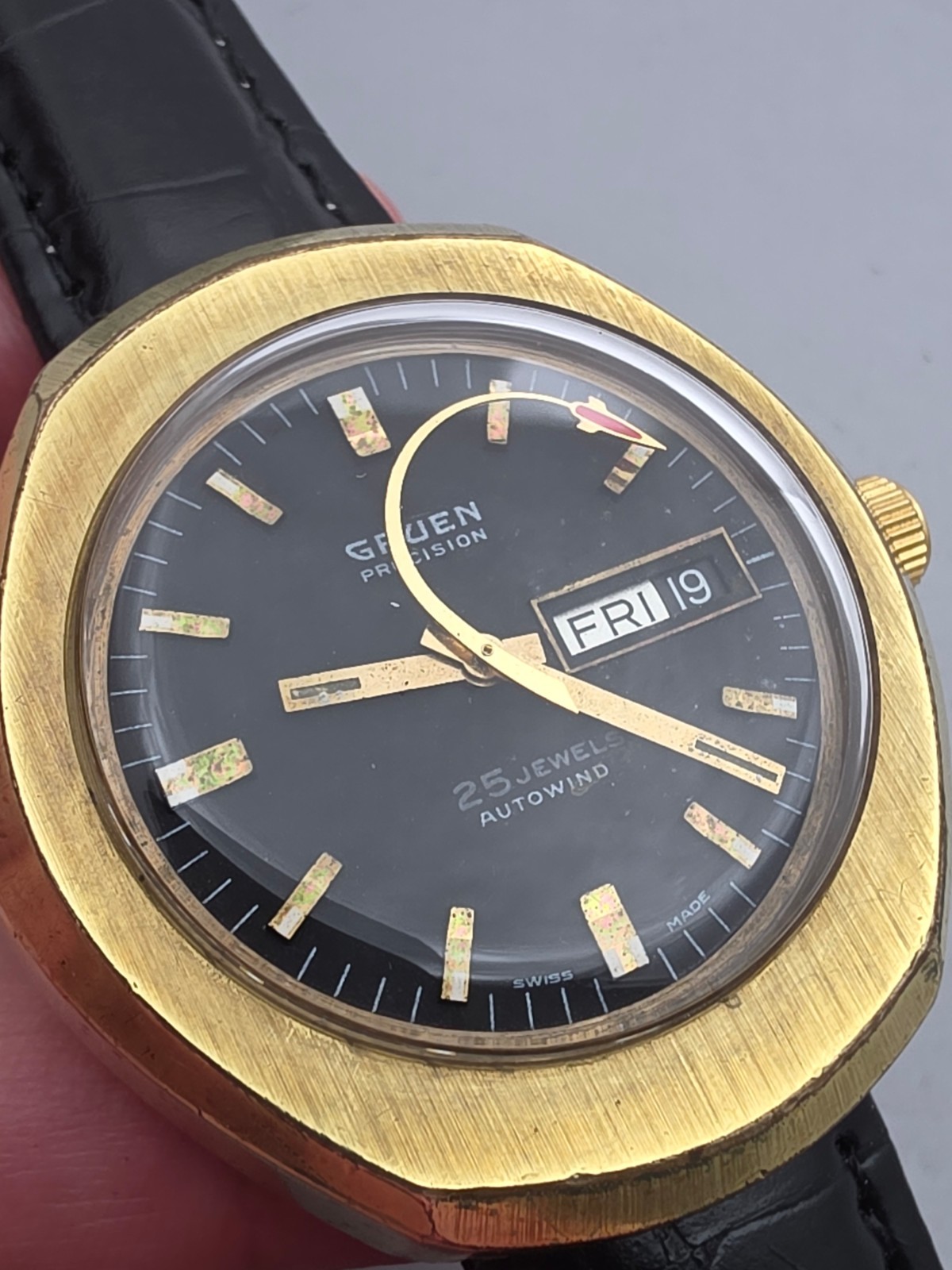 Vintage GRUEN men’s automatic watch 40mm Rocket second hand swiss made 1970s