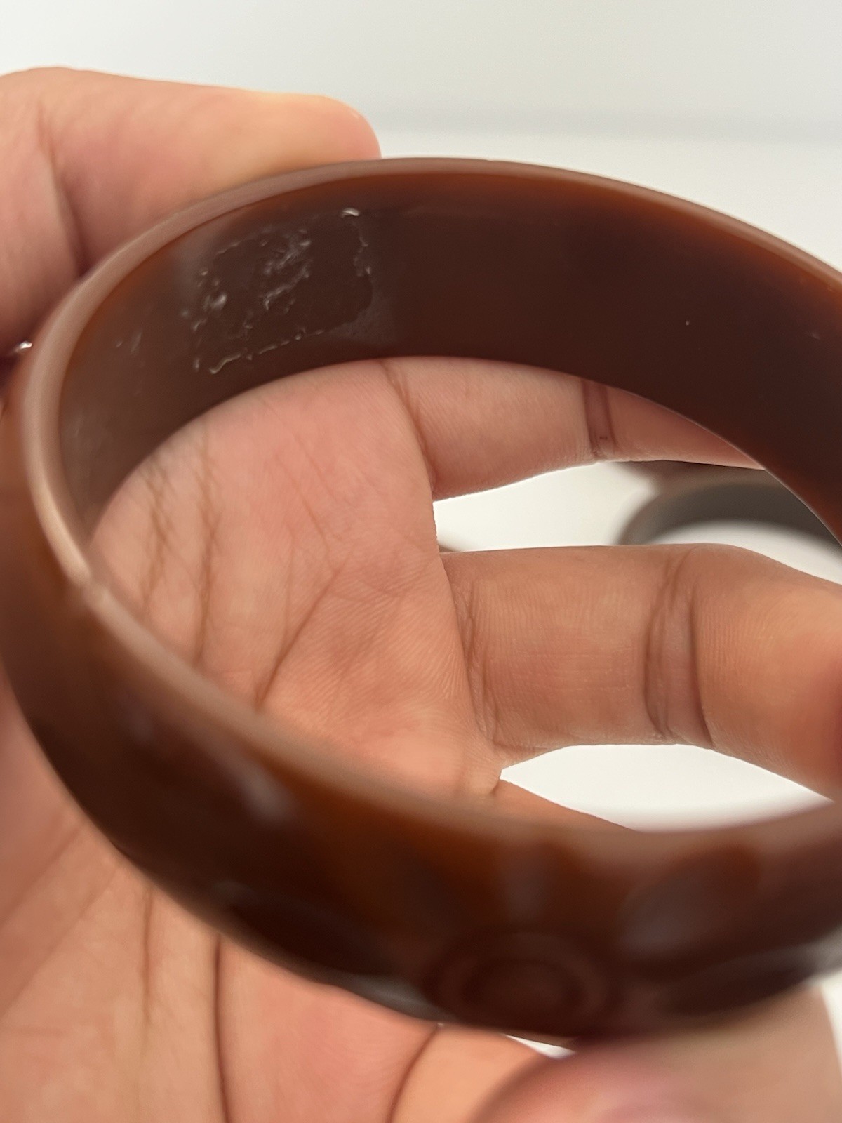 VTG Dark Brown Bakelite Bangle Bracelets – Lot of 4 – Diff Sizes – 1 Carved
