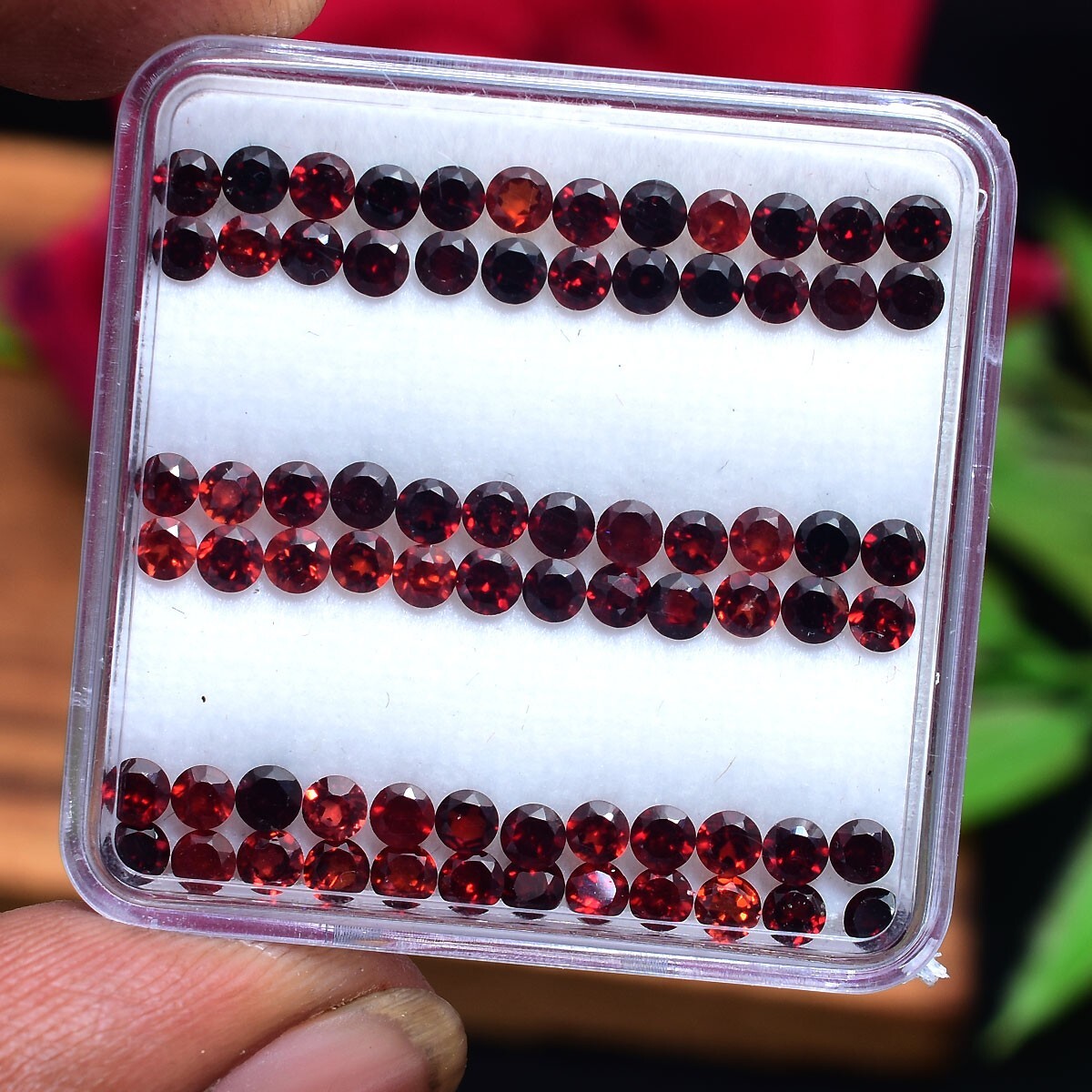 72 Pcs Natural Mozambique Garnet 2.70mm Round Cut Untreated Loose Gemstones Lot