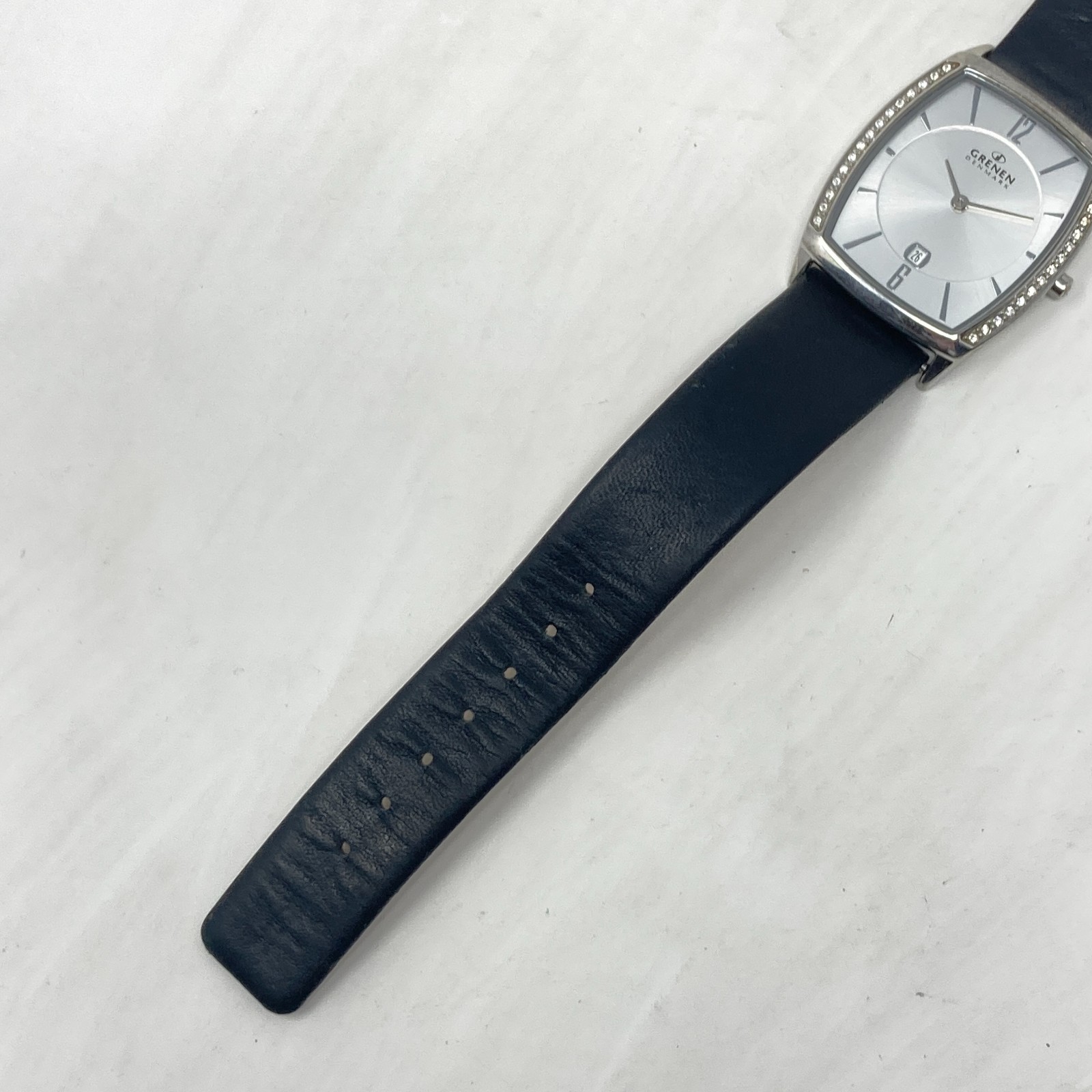 Skagen Grenen Watch Women 29mm Silver Tone Date Crystals Leather New Battery