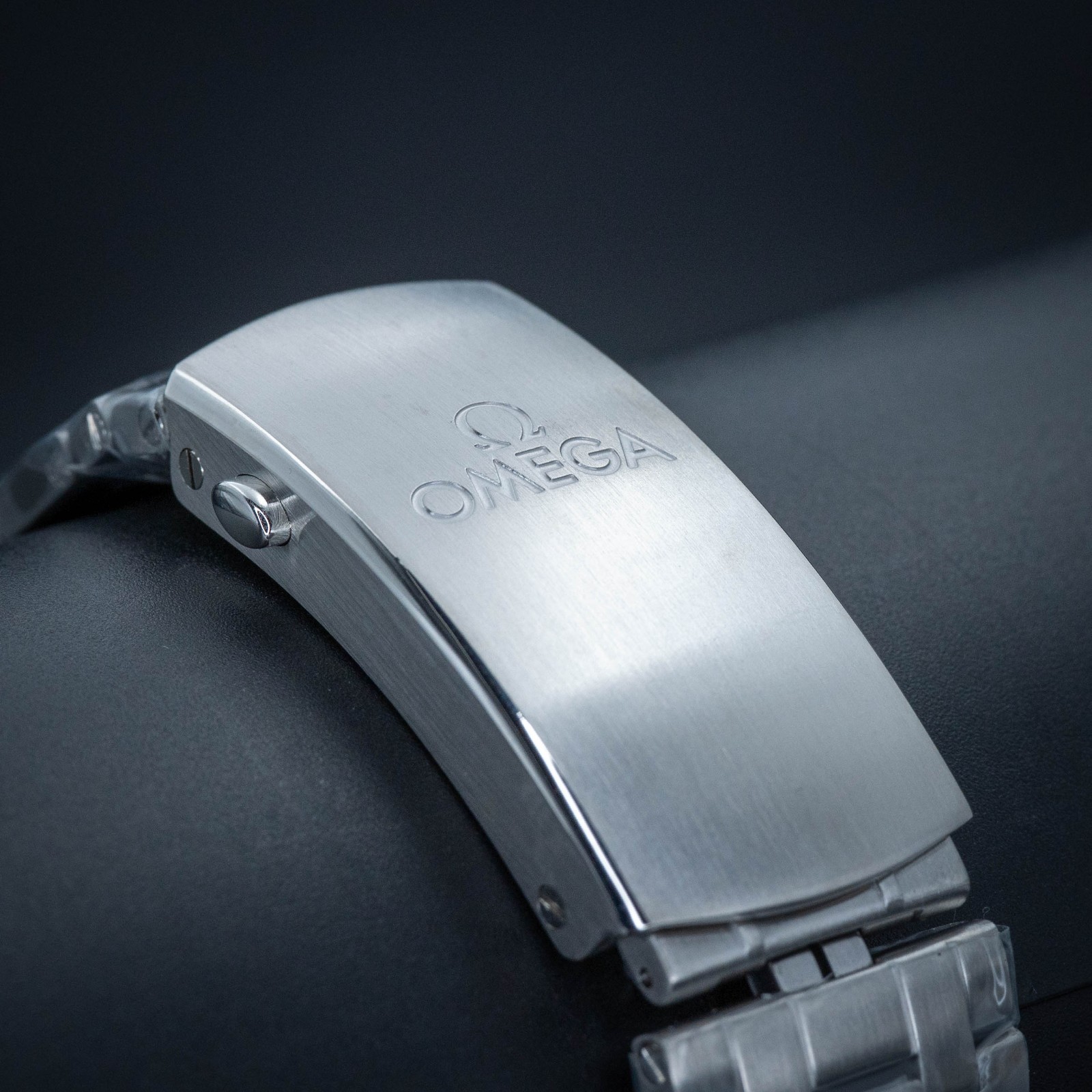 OMEGA Seamaster Diver 300M 210.30.42.20.03.001 BLUE WAVE