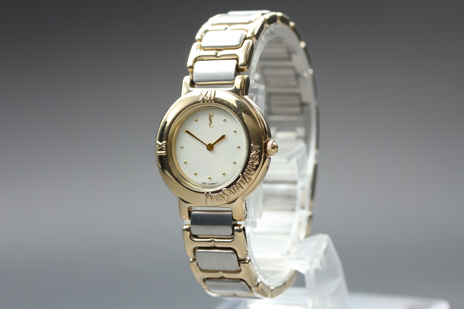 Vintage [N MINT] Yves Saint Laurent 2200-229789Y White 24mm Quartz Ladies Watch