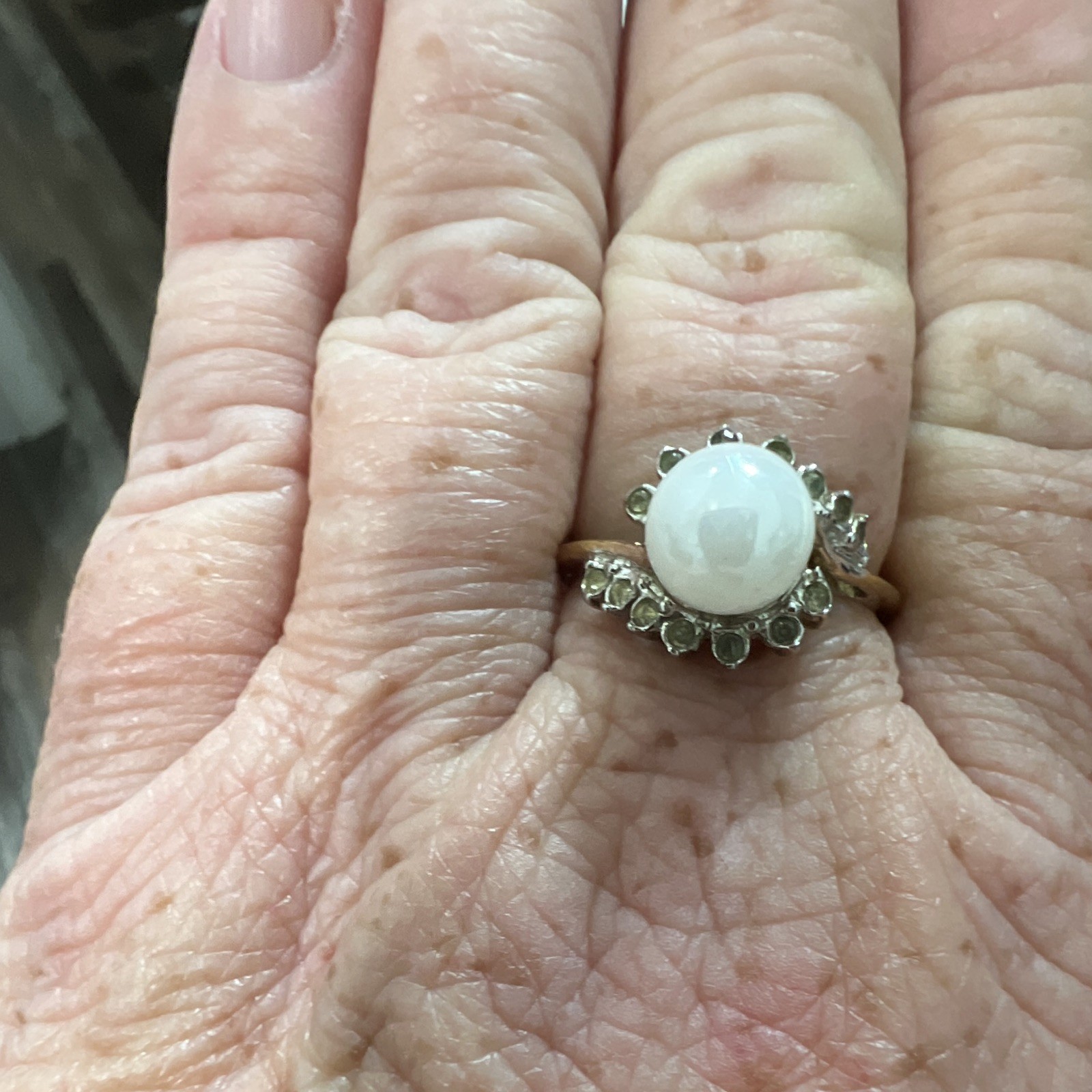 Gold Tone White Moonstone Cabochon Prong Set Cocktail Ring Size 8 Signed