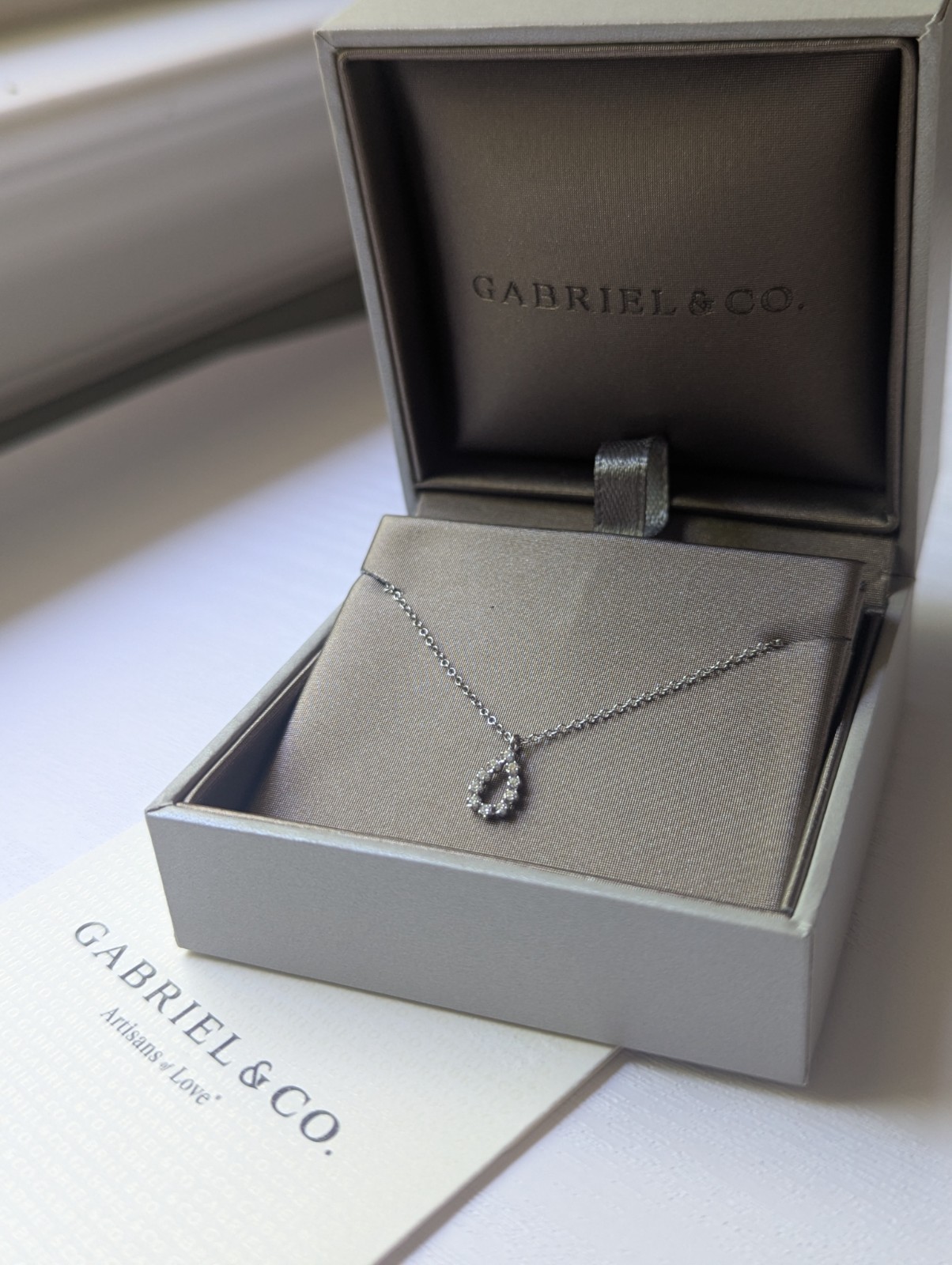 Gabriel and Co 14KW Gold Diamond Pear Shaped Pendant Necklace NEW NEVER WORN
