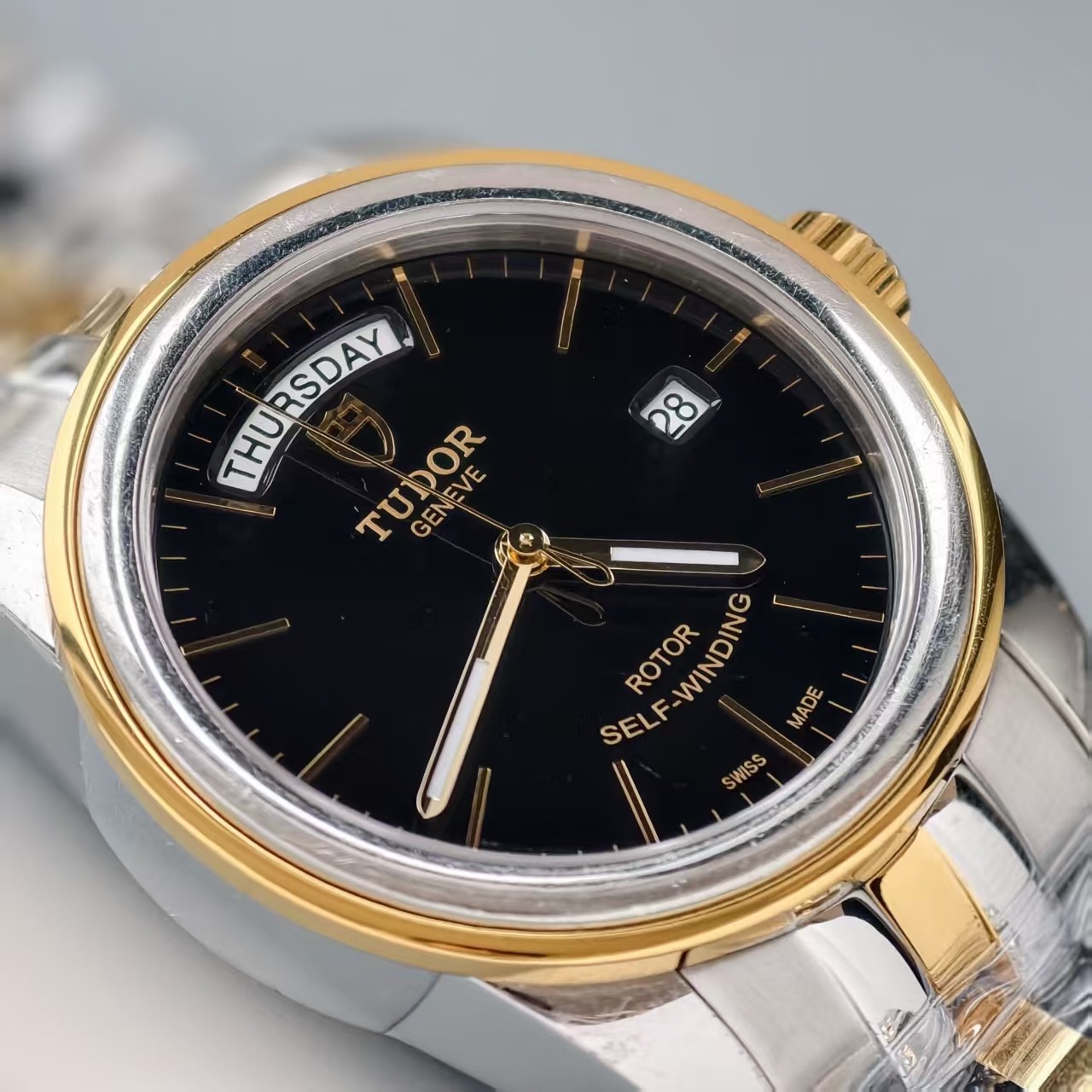 Tudor Black Gilding Dial Glamour M56003-0007 Men’s Watch Automatic 39mm Date