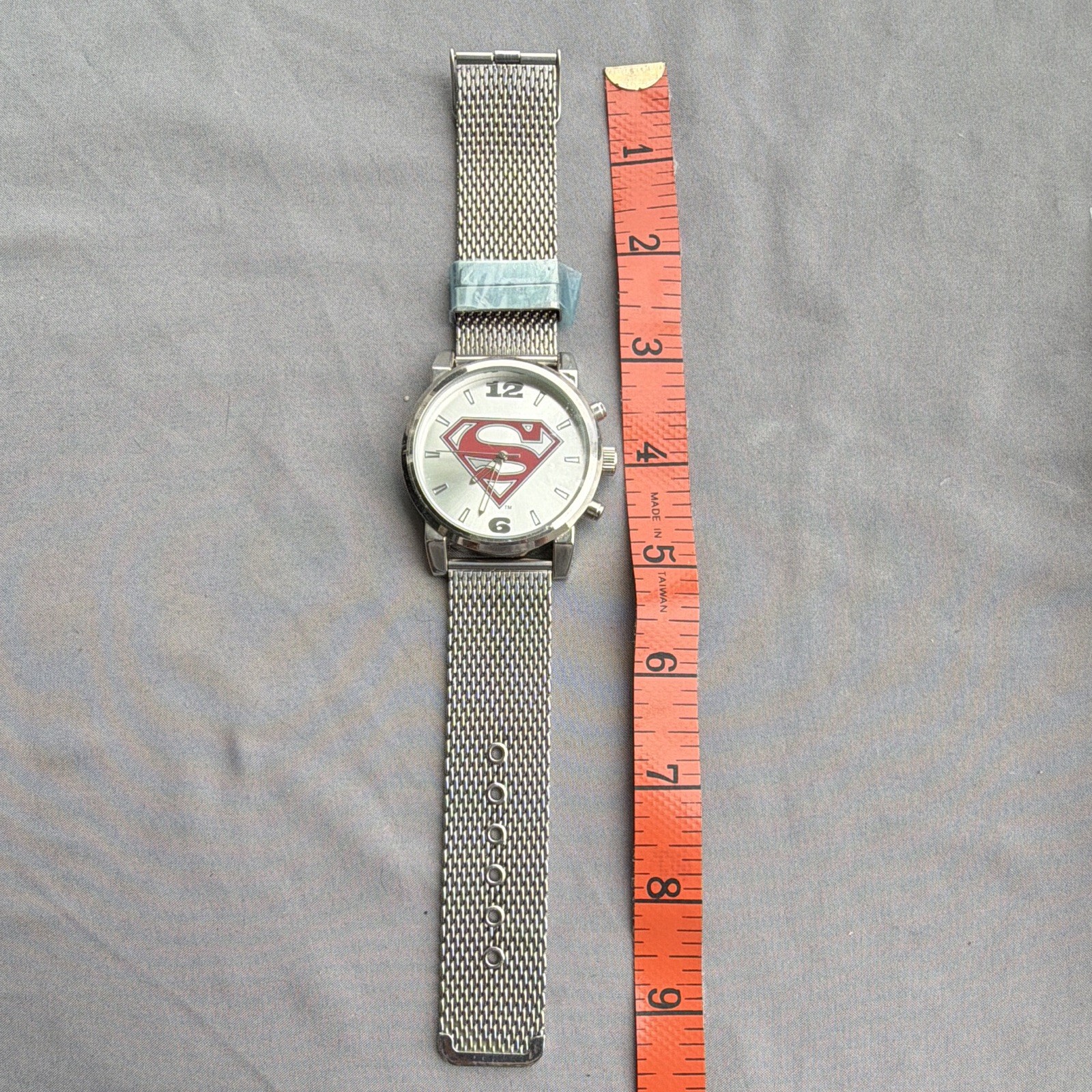 DC Comics Superman Quartz Analog Silver Tone Logo Dial Stainless Steel Mesh