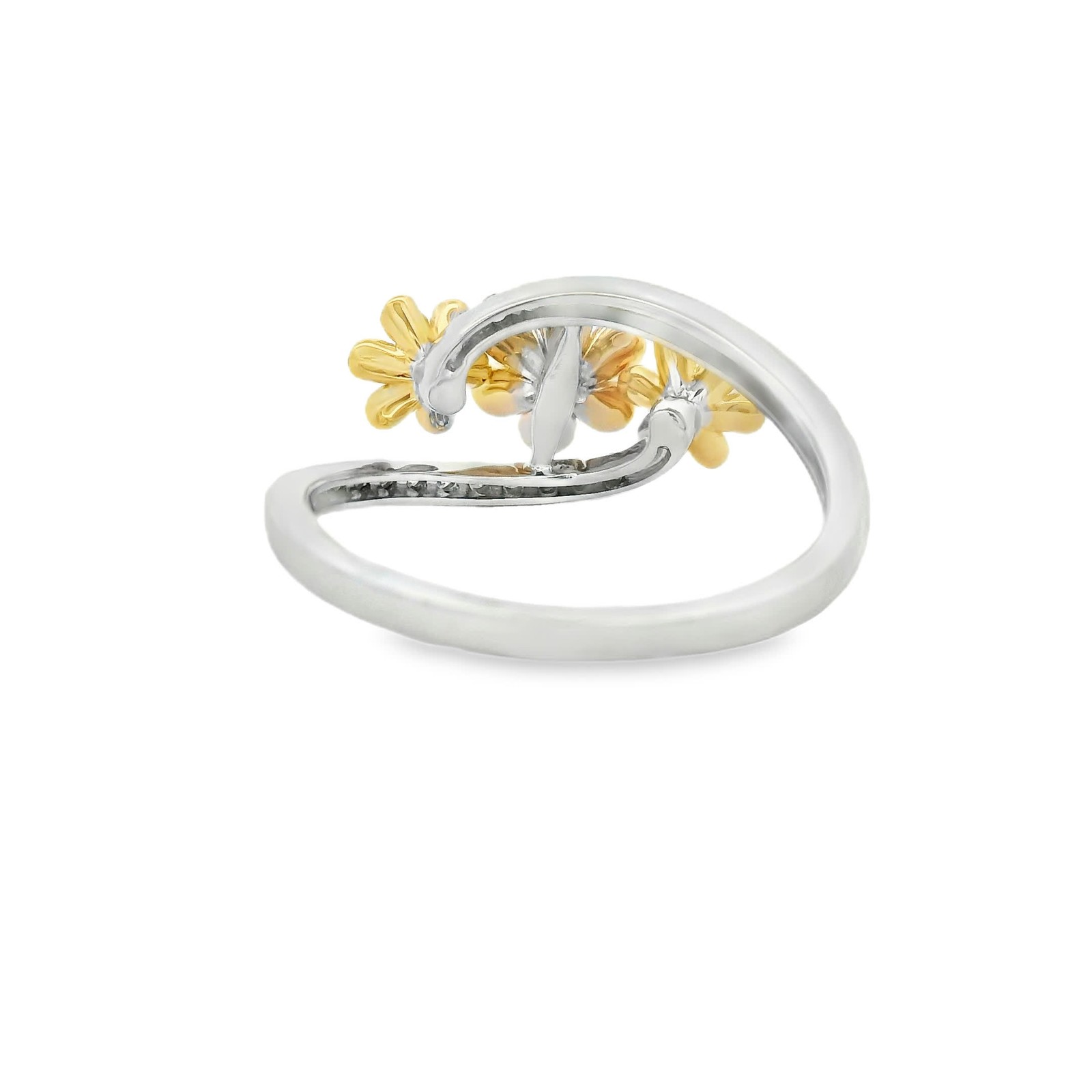0.23ct Natural 27-Diamond Pavé Ring, 14k Multi-Tone Gold, Size 7