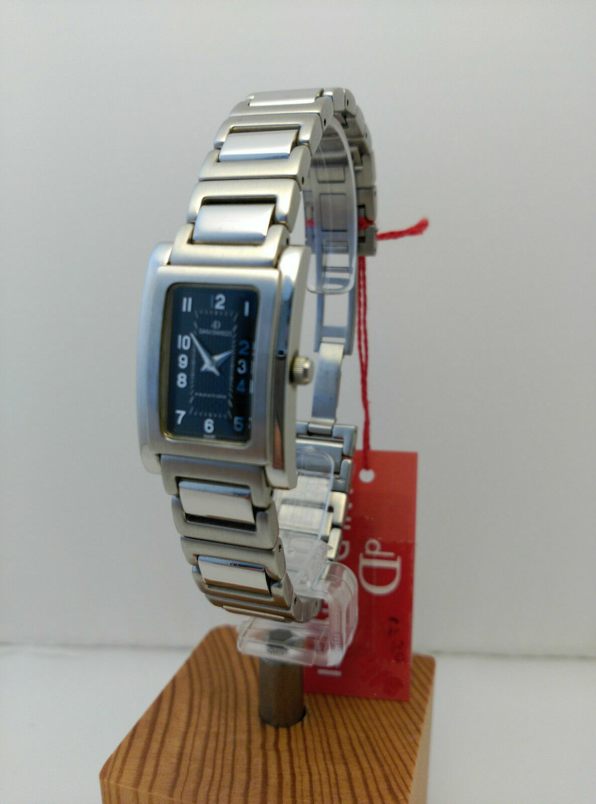 Reloj suizo para mujer Dani Danicci en acero inoxidable nuevo