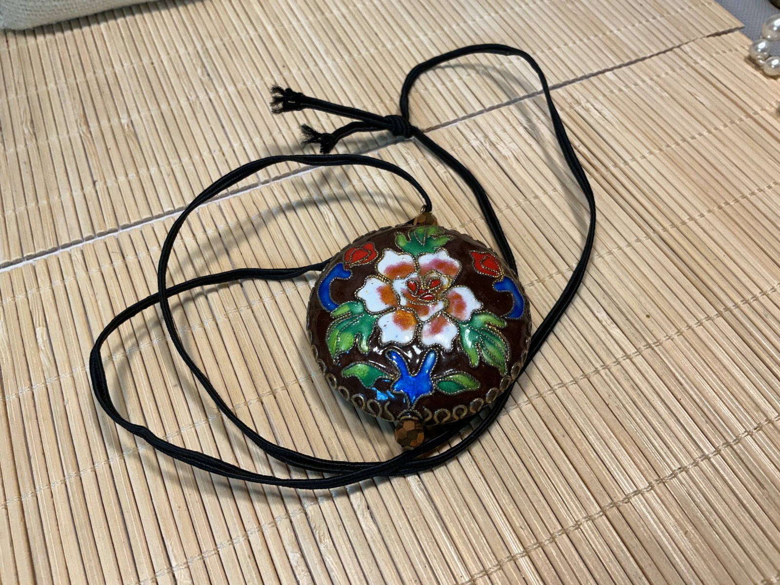 Fashion Necklace Cloisonne Brown White Red Green Blue Puffy Pendant Lot 101