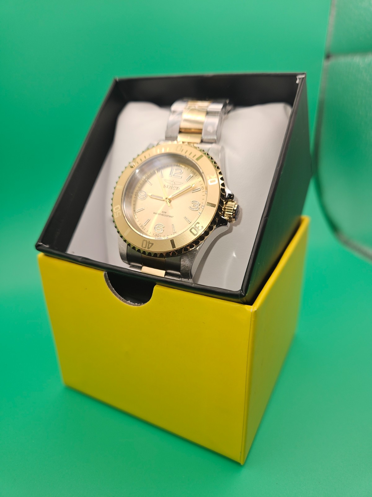 Invicta Specialty Men’s Watch (Model 69725)