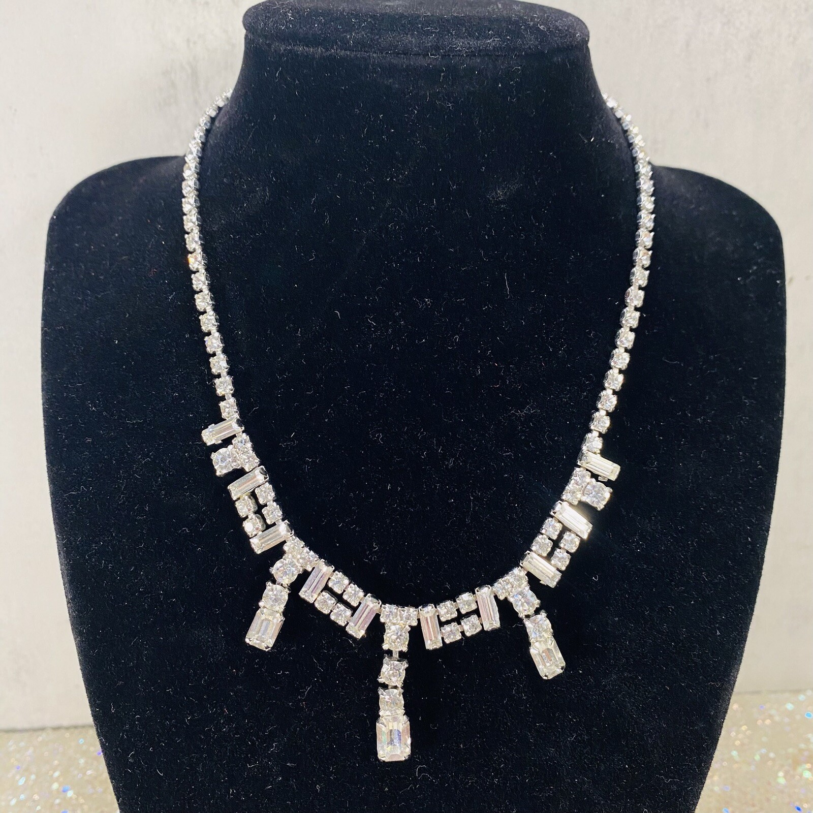 Vintage 1930’s Dangle Rhinestone 15” Choker/Necklace (PROM NIGHT) Gorgeous💎
