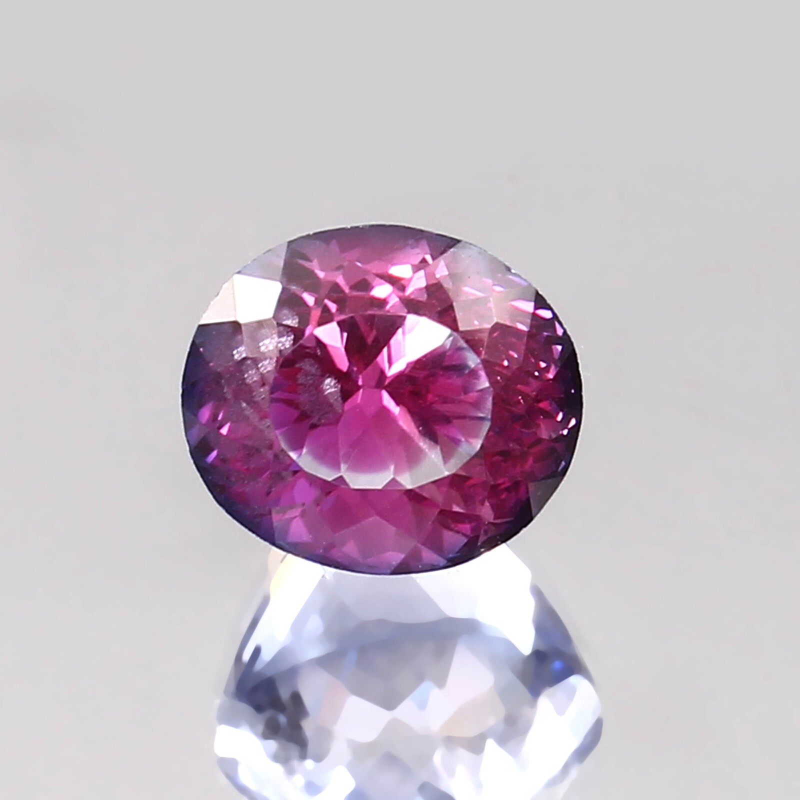 AAA Grade Natural Ceylon Bi-color Sapphire 8.50 Ct Loose Oval Cut Gemstone