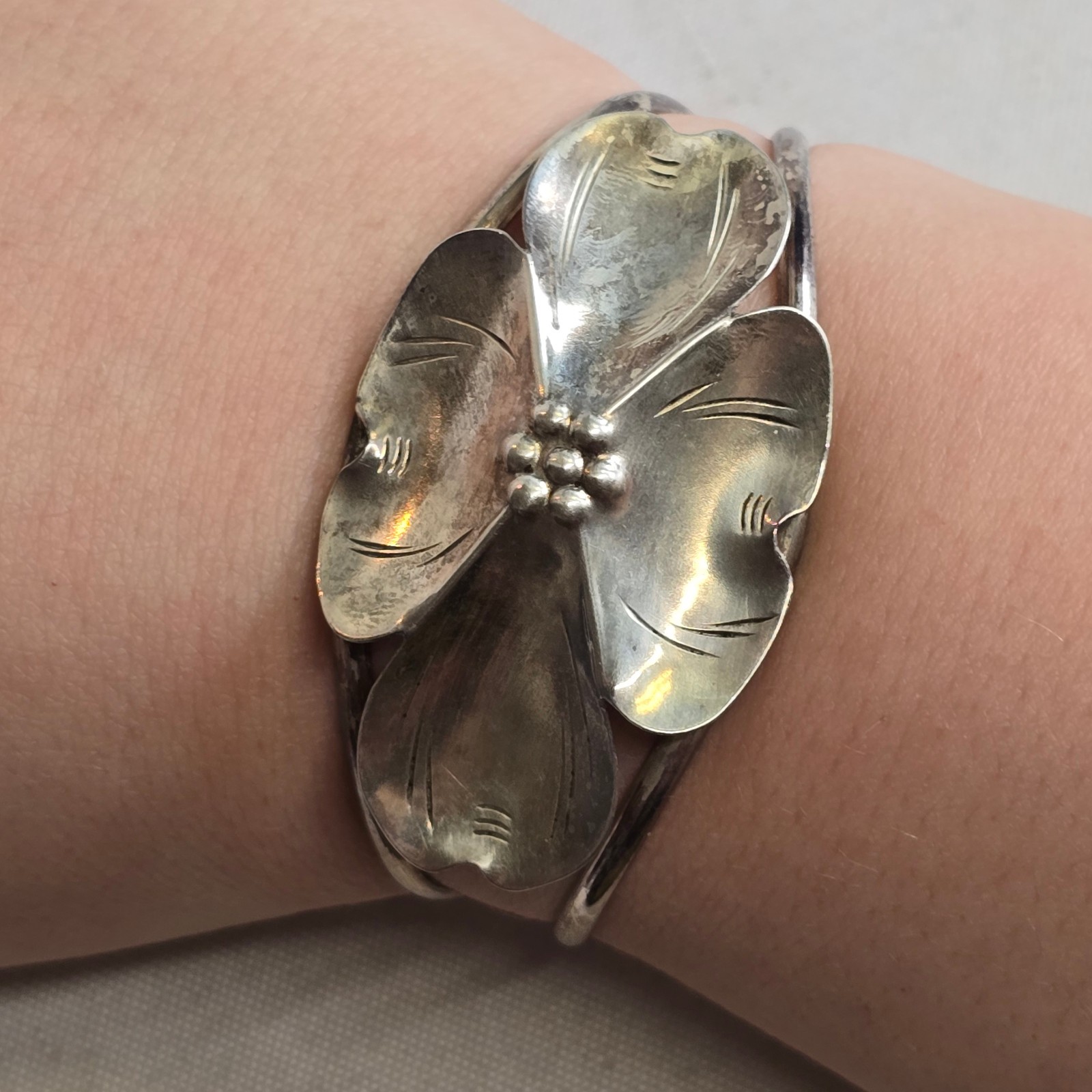 Sterling Silver Bracelet 16.55g Fine Jewelry 6″ Cuff Open End