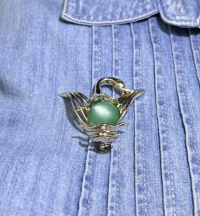 Vintage Green Lucite Moonglow Swan Gold Tone Brooch