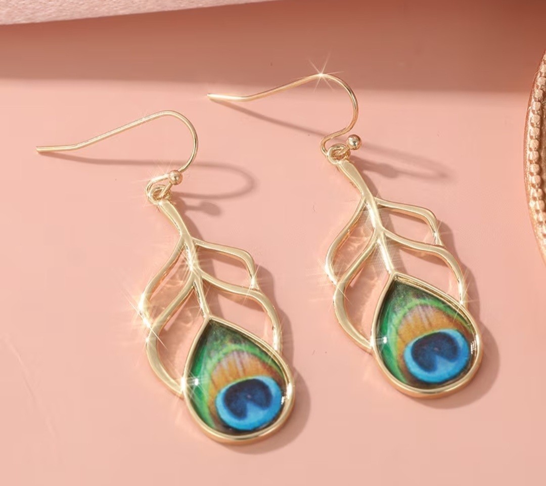 Elegant Gold Leaf Peacock Feather Pendant Dangle Earrings Bird Lover Earring