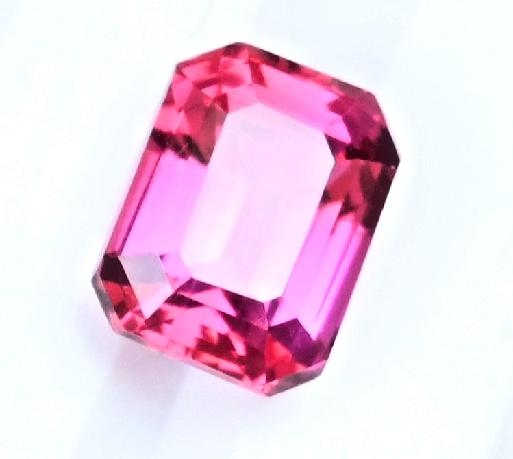 3.45Ct Natural Myanmar Red-Pink Spinel Emerald Certified Flawless Loose Gemstone