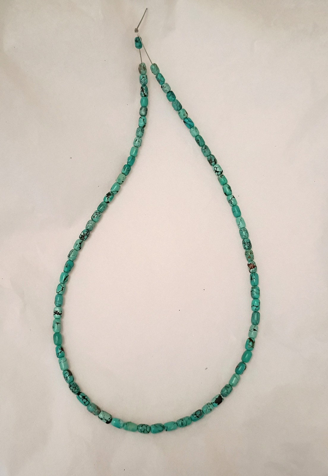 CLOUD MOUNTAIN TURQUOISE 3.5×4-5MM PETITE TINY BARREL BEADS – 15.5″ – 5718E