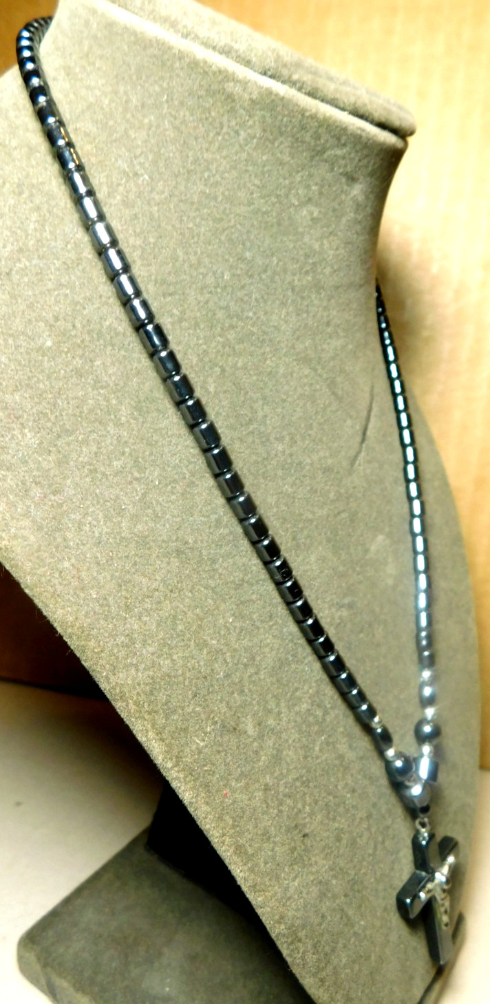 Unbranded~Hematite Metallic Luster Turn-Lock Necklace with Cross Pendant 18″