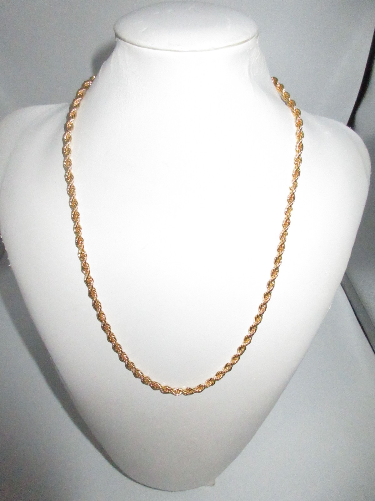 24KGP Plated Gold Necklace Thick Twisted Chain Elegant 23″ Shiny Unique Bin8