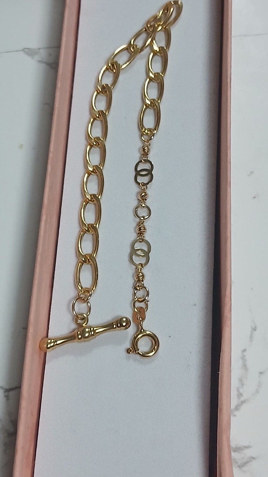 9ct Yellow Gold Bracelet.