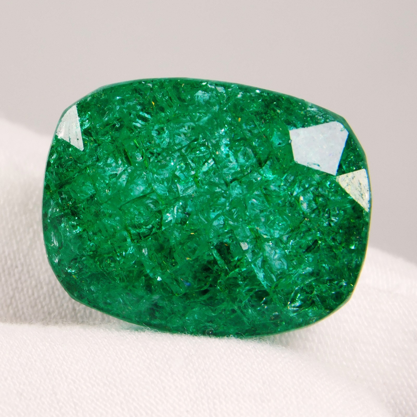 Stunning 37.30 Ct Natural Colombian Green Emerald – “Certified” Loose Gemstone