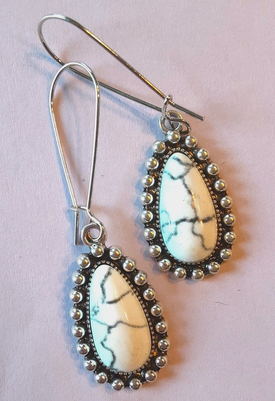 Simulated WHITE TURQUOISE TEARDROP earring SP KIDNEY WIRE K2TA