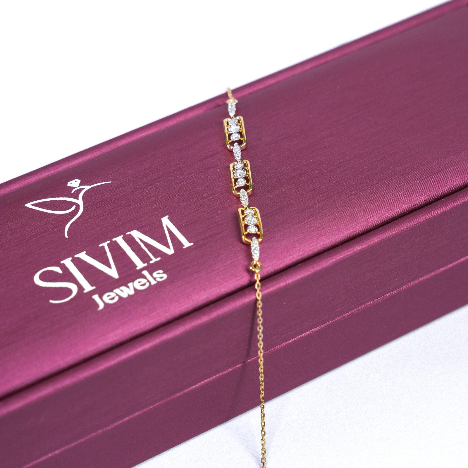 18 KARAT DIAMOND BRACELET | NATURAL DIAMOND | LIGHTWEIGHT | IGI CERTIFIED