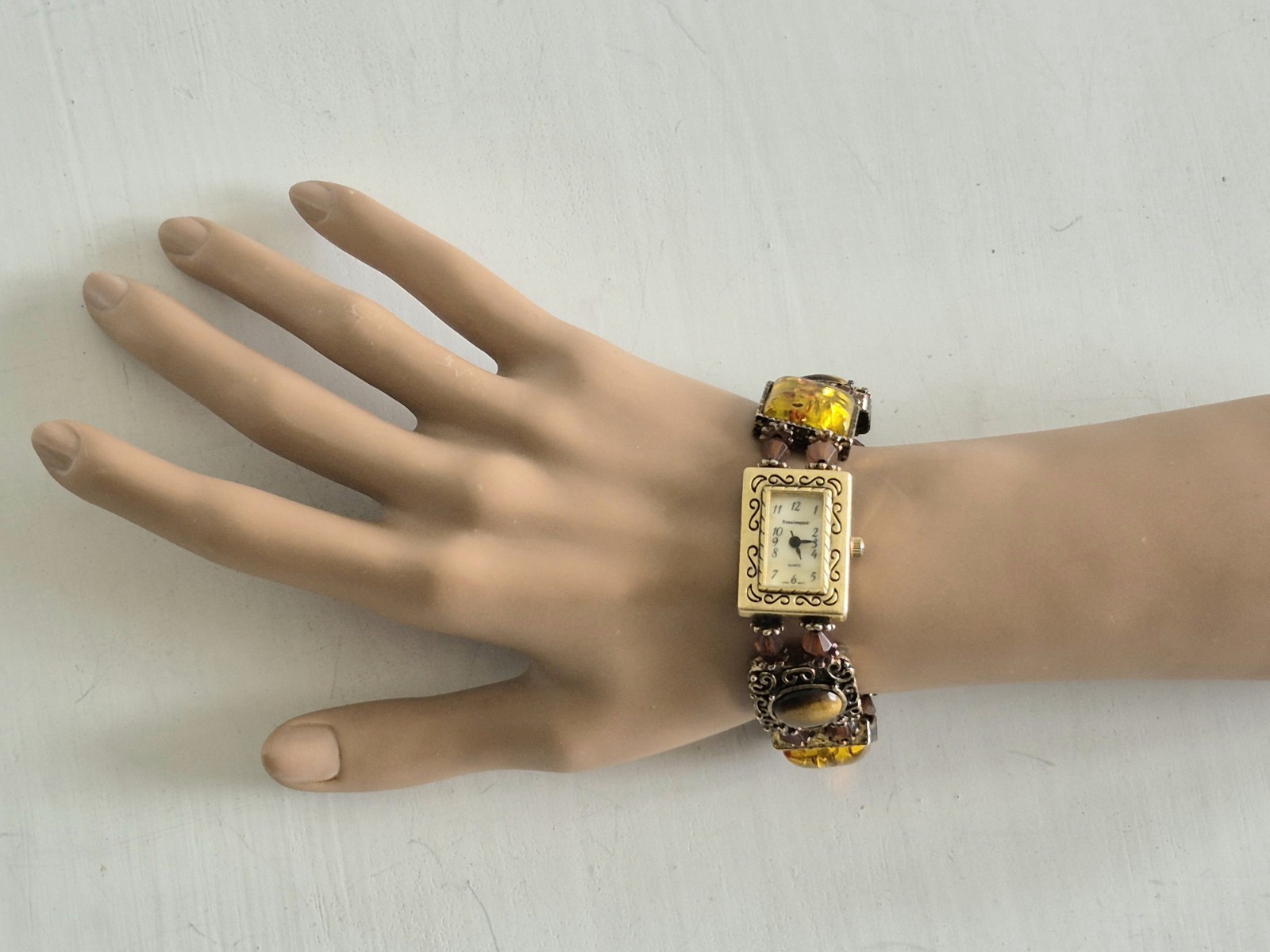Vintage Renaissance Women’s Watch by Accutime Watch Corp. Quartz Analog Dial