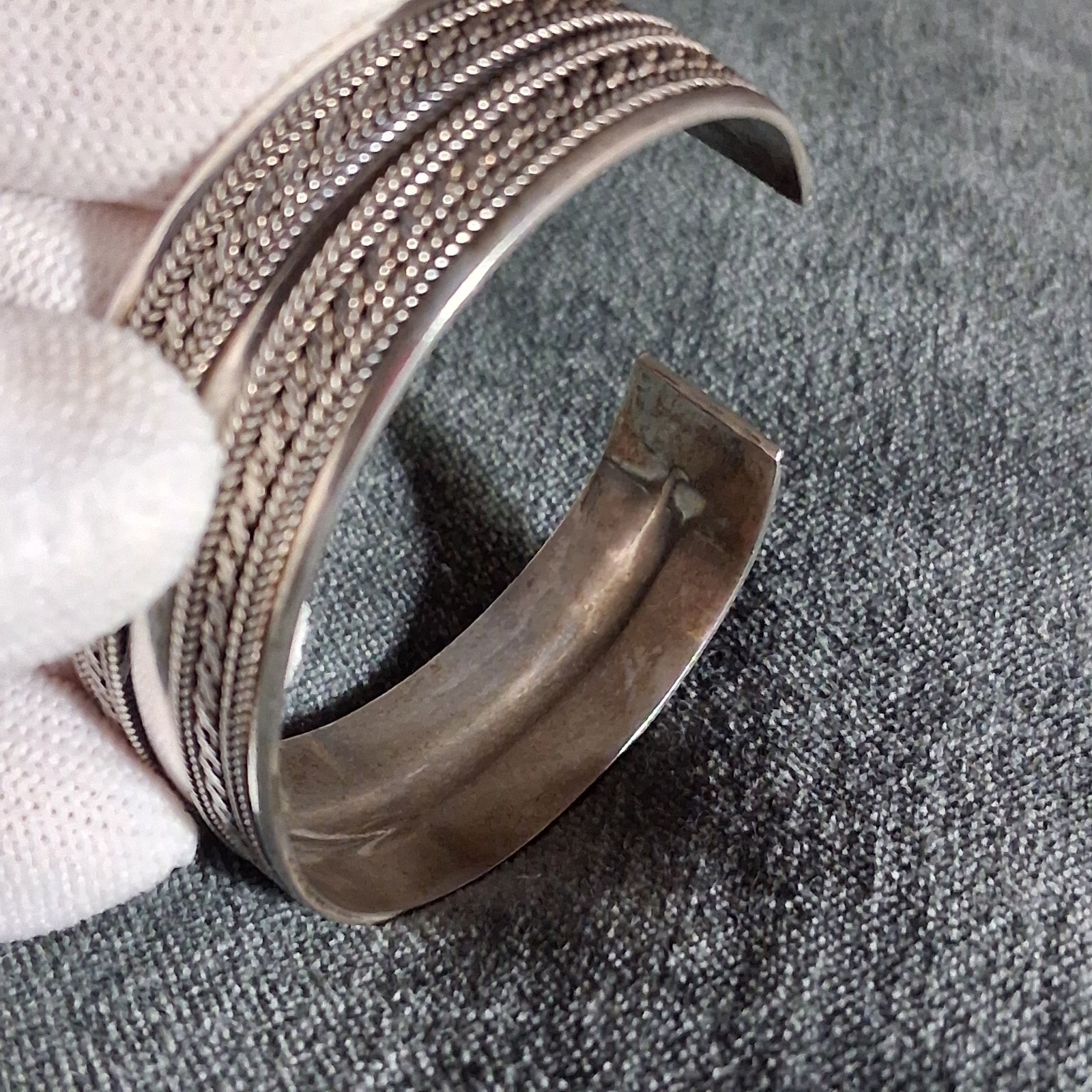 Vintage Artisan-style Cuff Bracelet – Braided Rope & Smooth Band Design