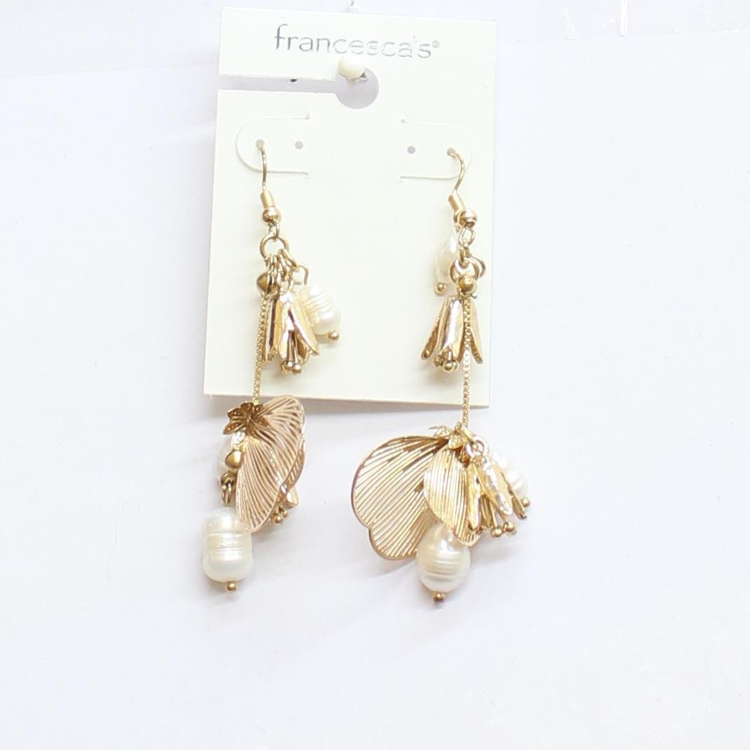 Francesca’s Filigree Petal Cluster Flower Dangly Drop Earrings Gold / White 3″