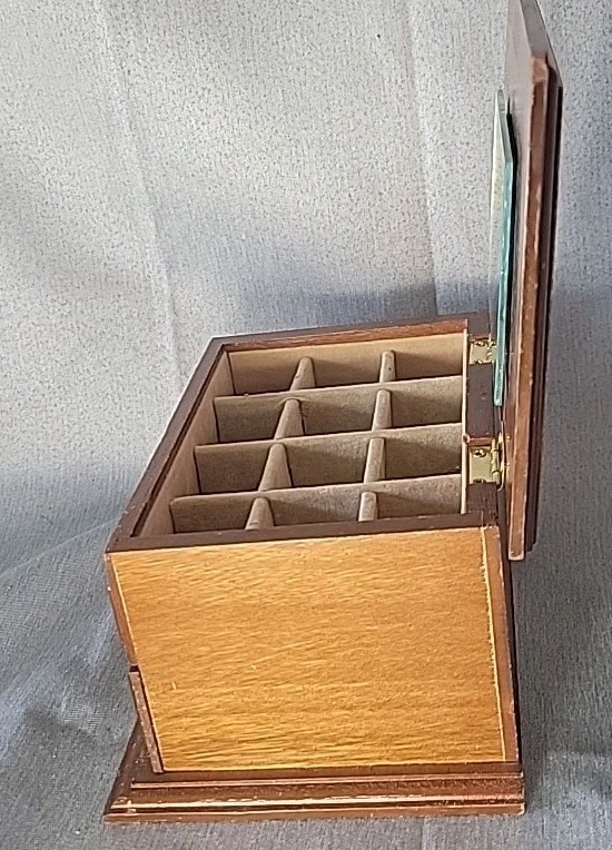 Vintage Wood Centurion Jewelry Box Imports Taiwan Velvet Lined 1970’s