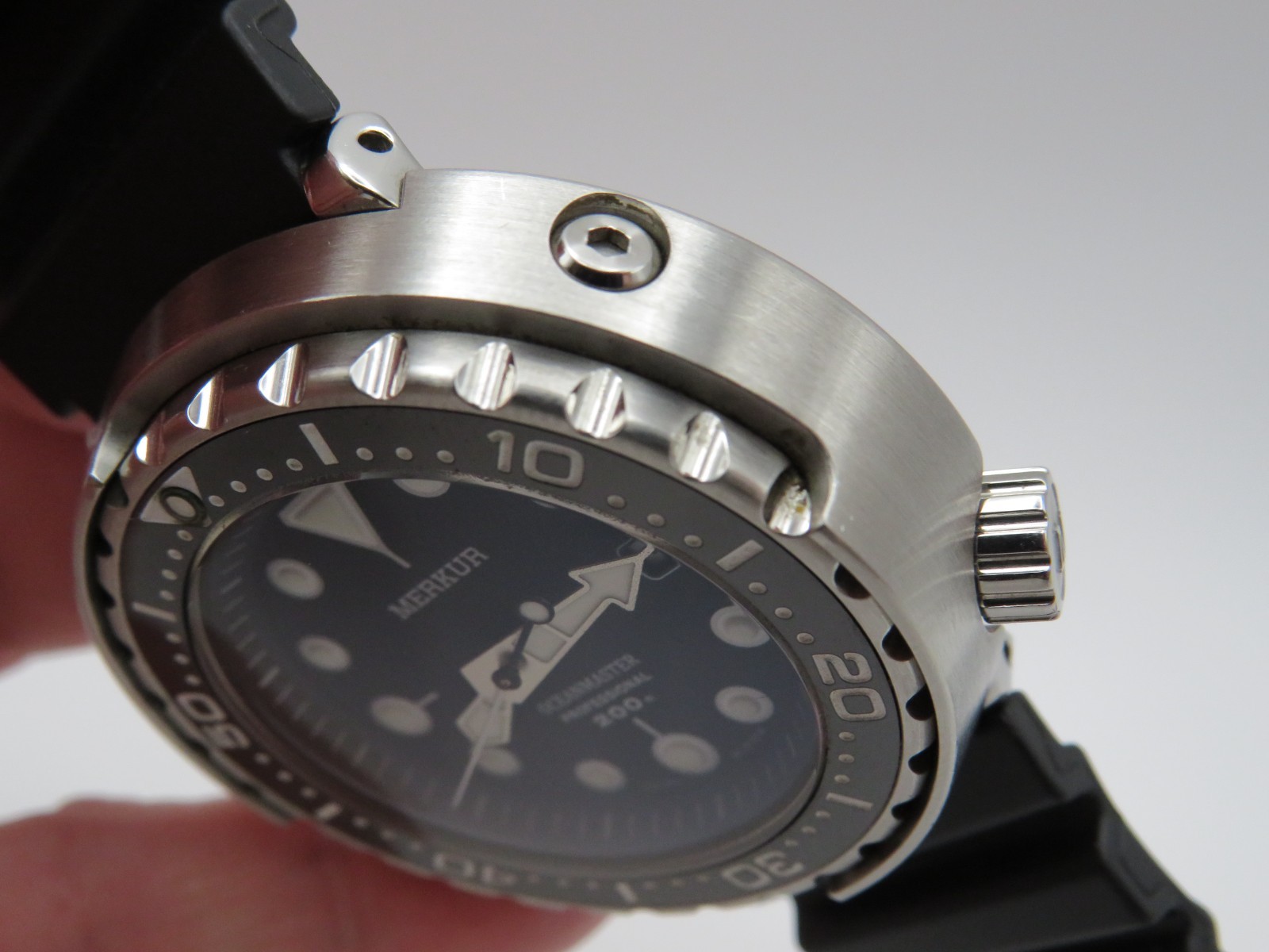 Merkur Oceanmaster Professional 200m Diver men’s automatic wristwatch running