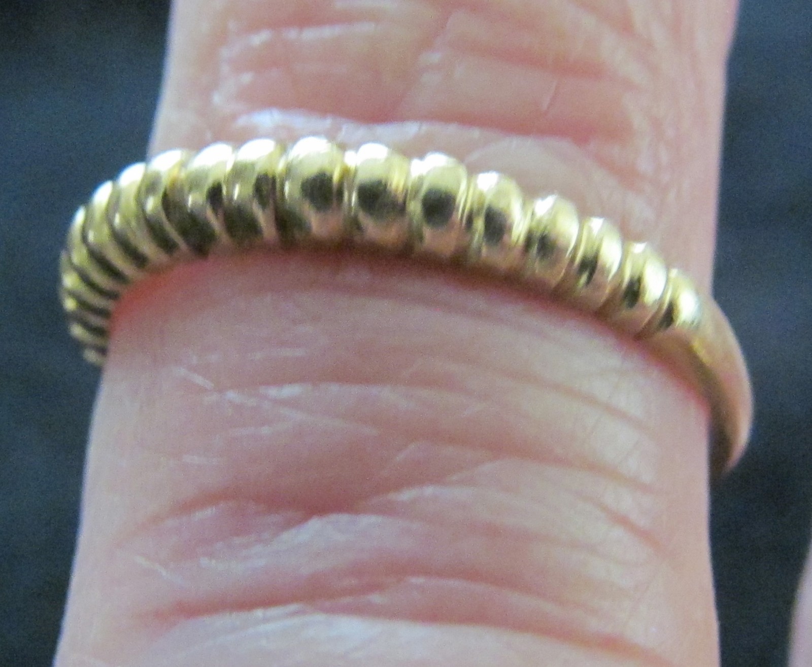 EHJ Beautiful 14k Yellow Gold Ribbed Band Ring Size 7 3/4 Weighs 2 grams